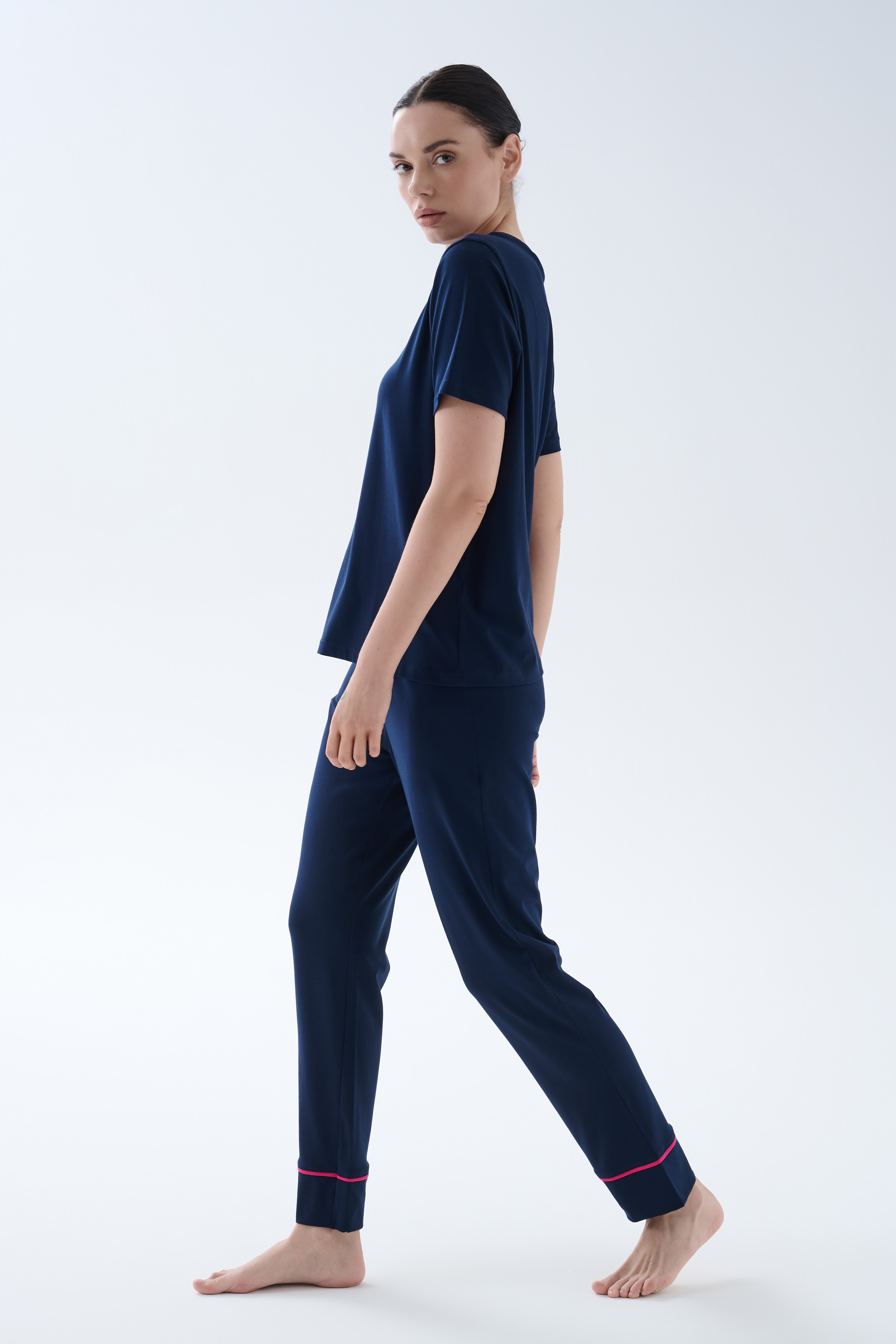 Kadın Pamuklu Kısa Kollu Uzun Pijama Takımı