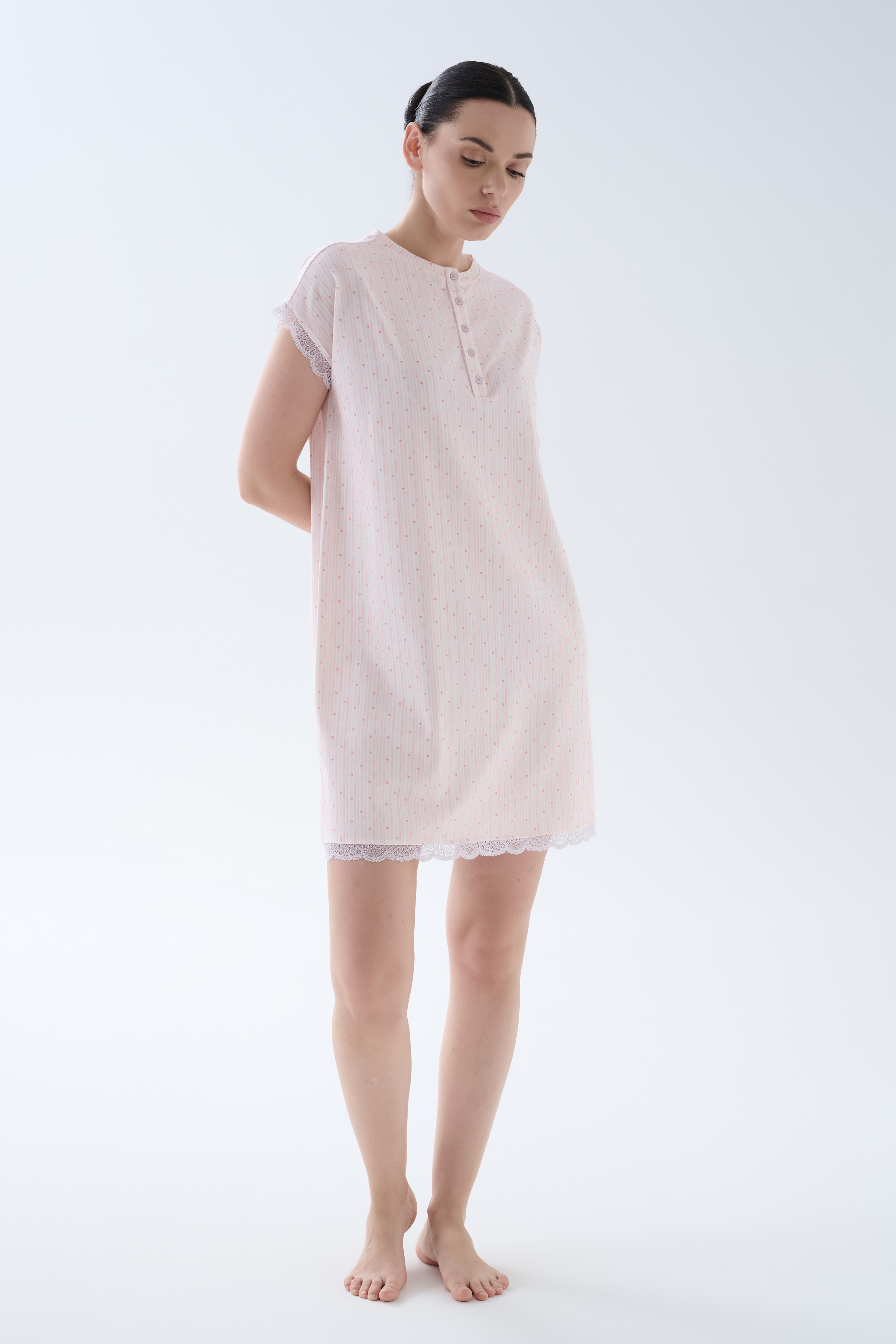 Kadın Pamuklu Dantel Detaylı Patlı Gecelik