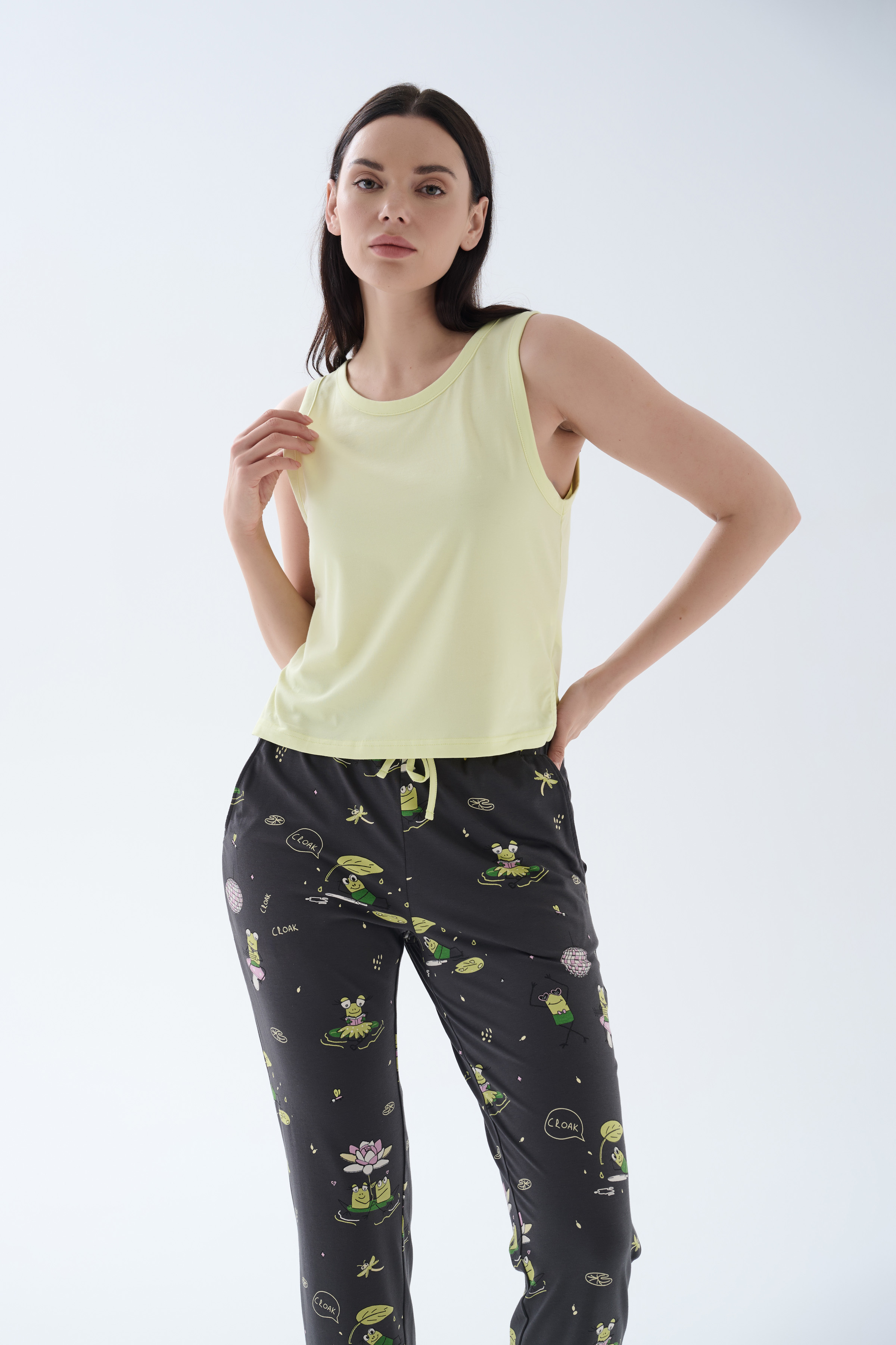 Kadın Pamuklu Kolsuz Pijama Üstü