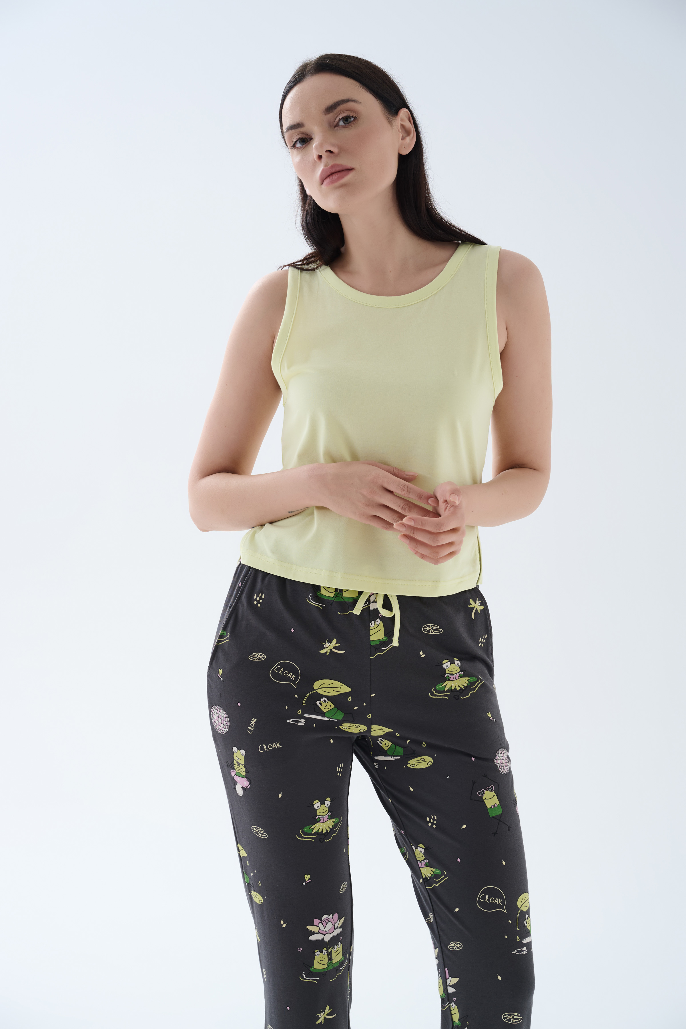 Kadın Pamuklu Kolsuz Pijama Üstü