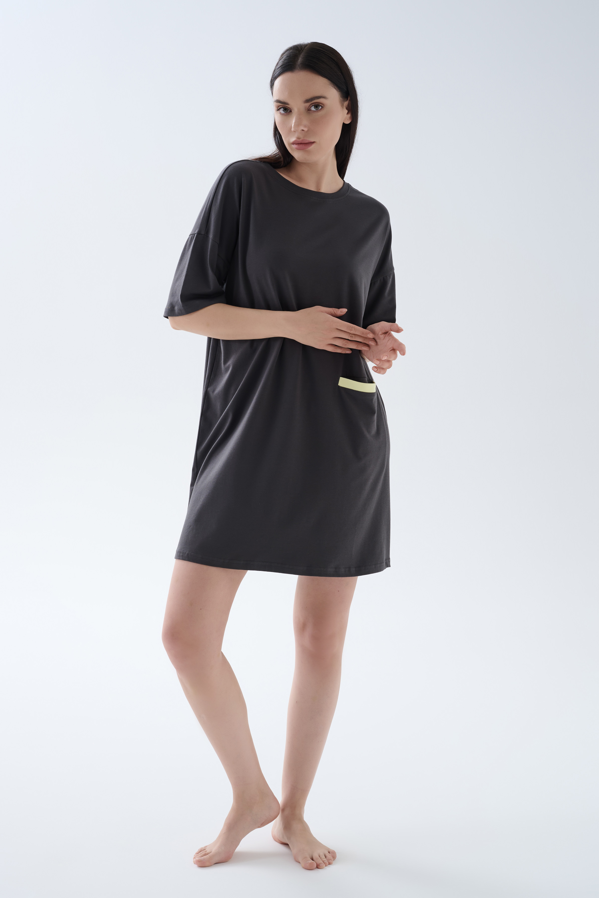 Kadın Pamuklu Kısa Kollu Cep Detaylı Gecelik