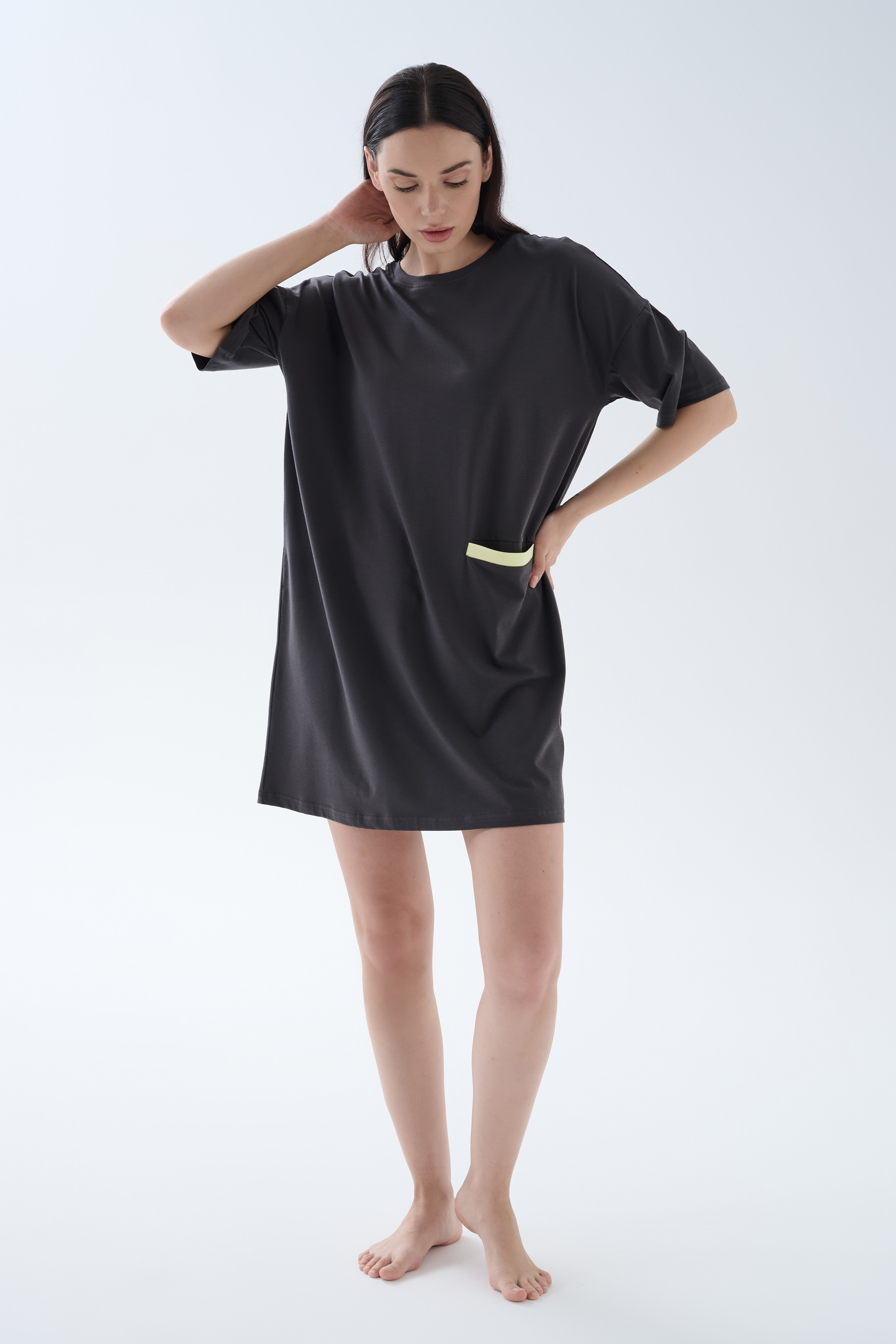 Kadın Pamuklu Kısa Kollu Cep Detaylı Gecelik