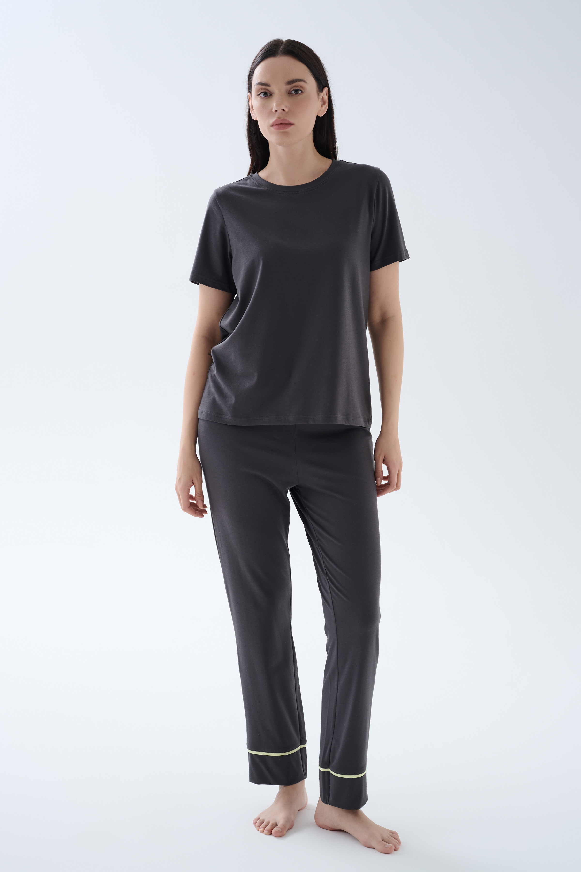 Kadın Pamuklu Kısa Kollu Uzun Pijama Takımı