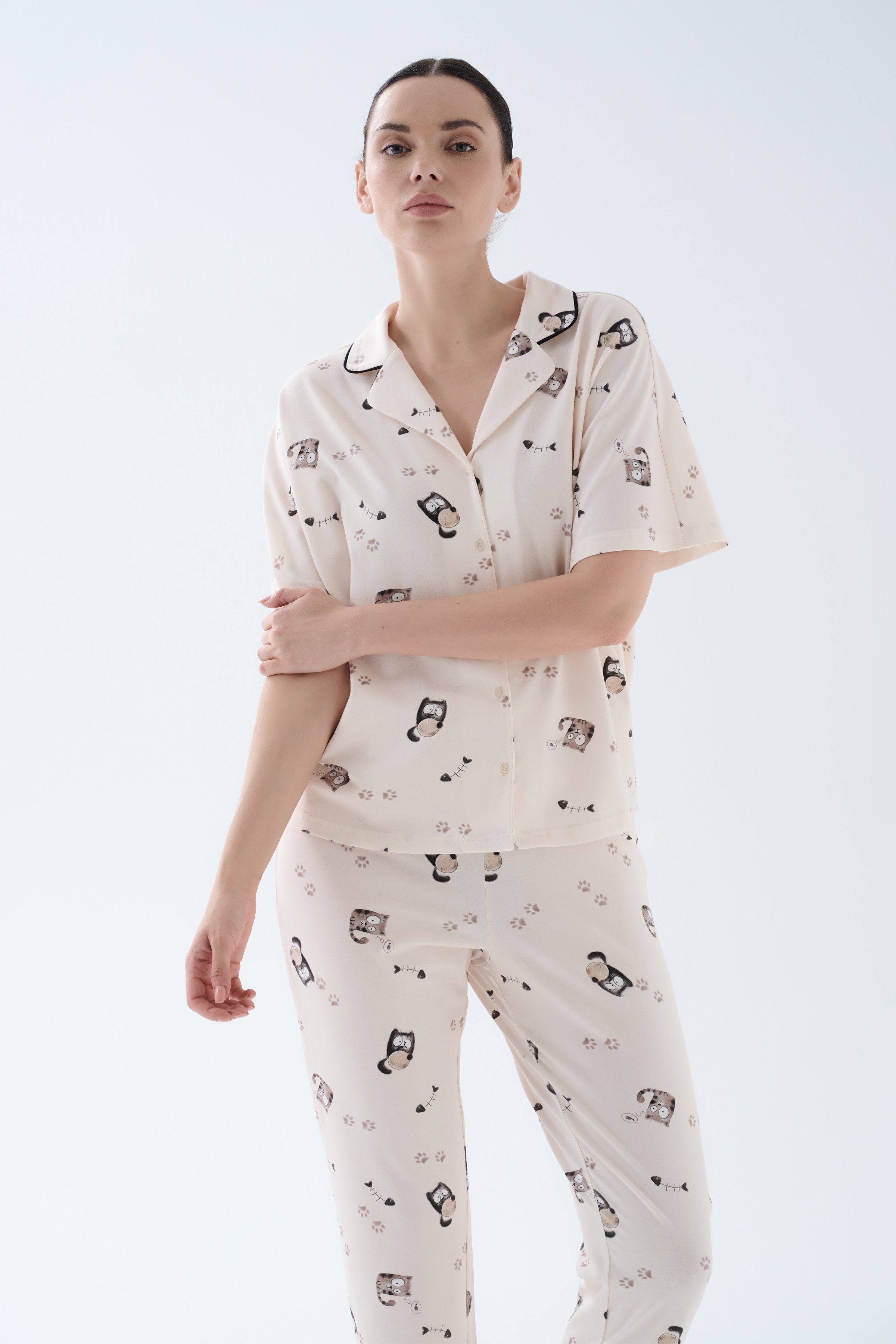 Kadın Pamuklu Kısa Kollu Gömlek Pijama Üstü