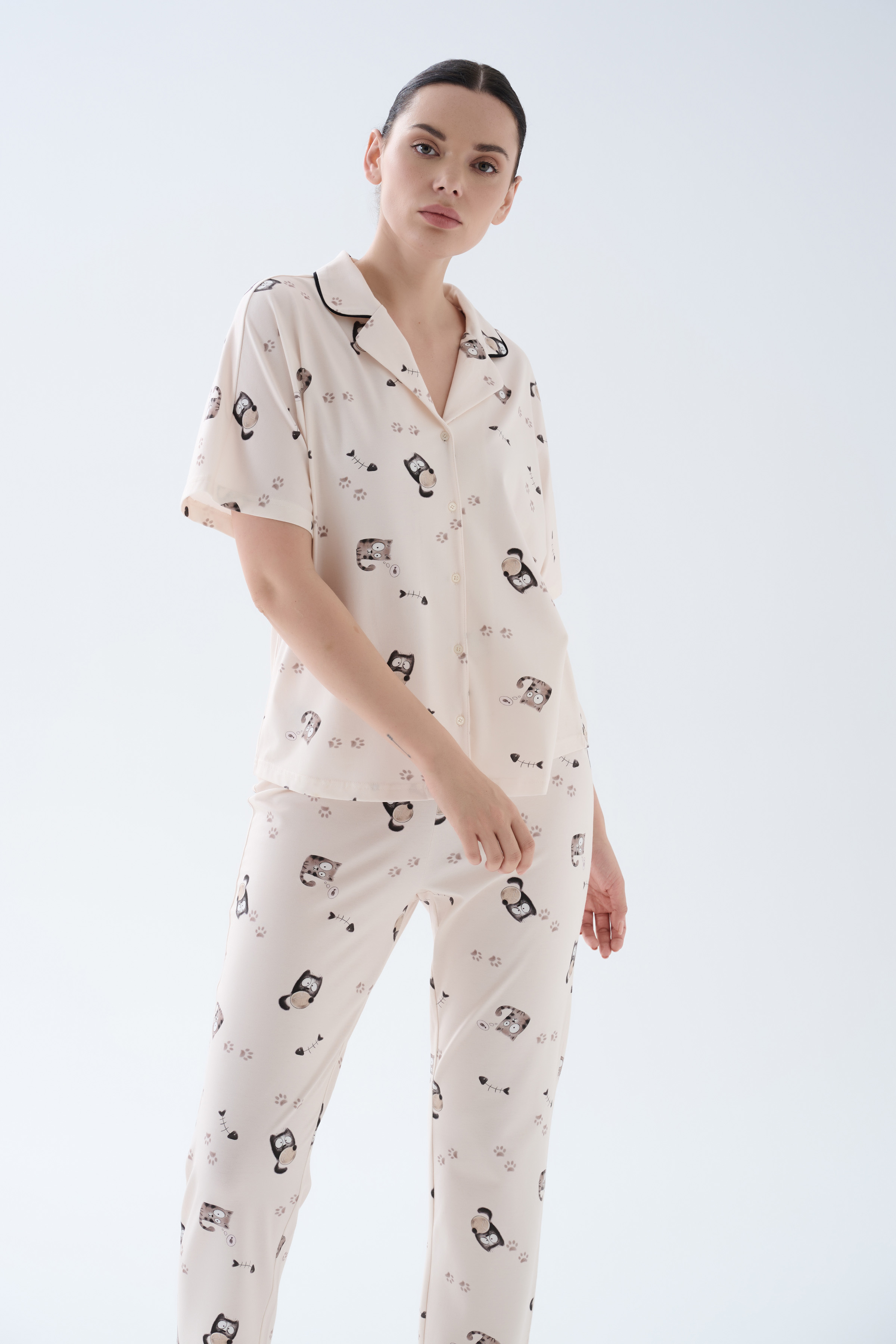 Kadın Pamuklu Kısa Kollu Gömlek Pijama Üstü