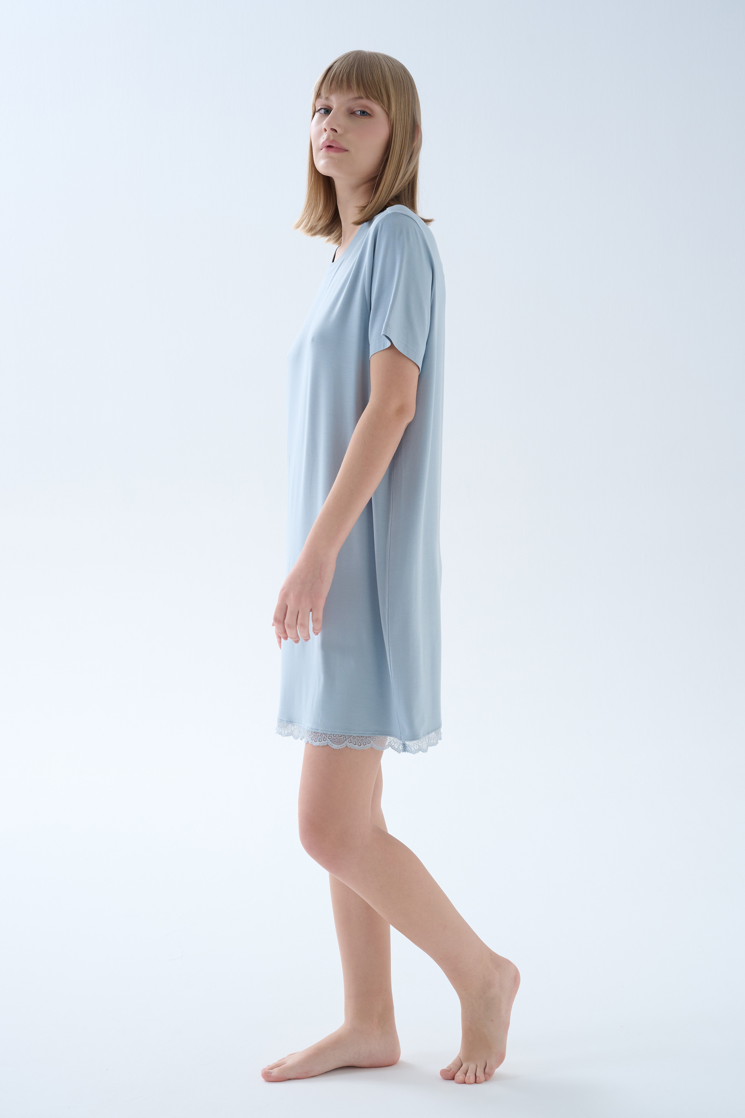 Kadın Viskoz Kısa Kollu Dantel Detaylı Gecelik