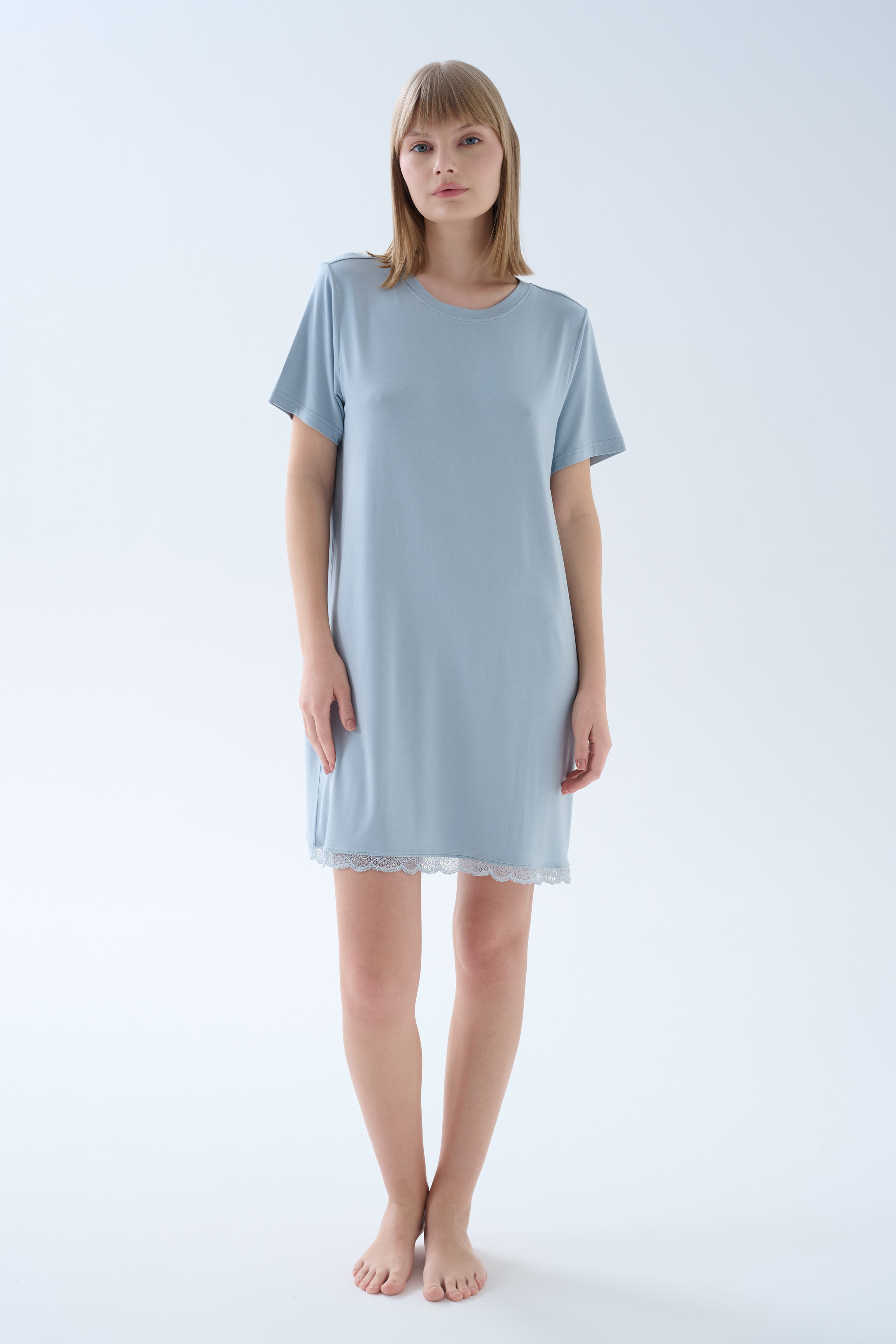 Kadın Viskoz Kısa Kollu Dantel Detaylı Gecelik