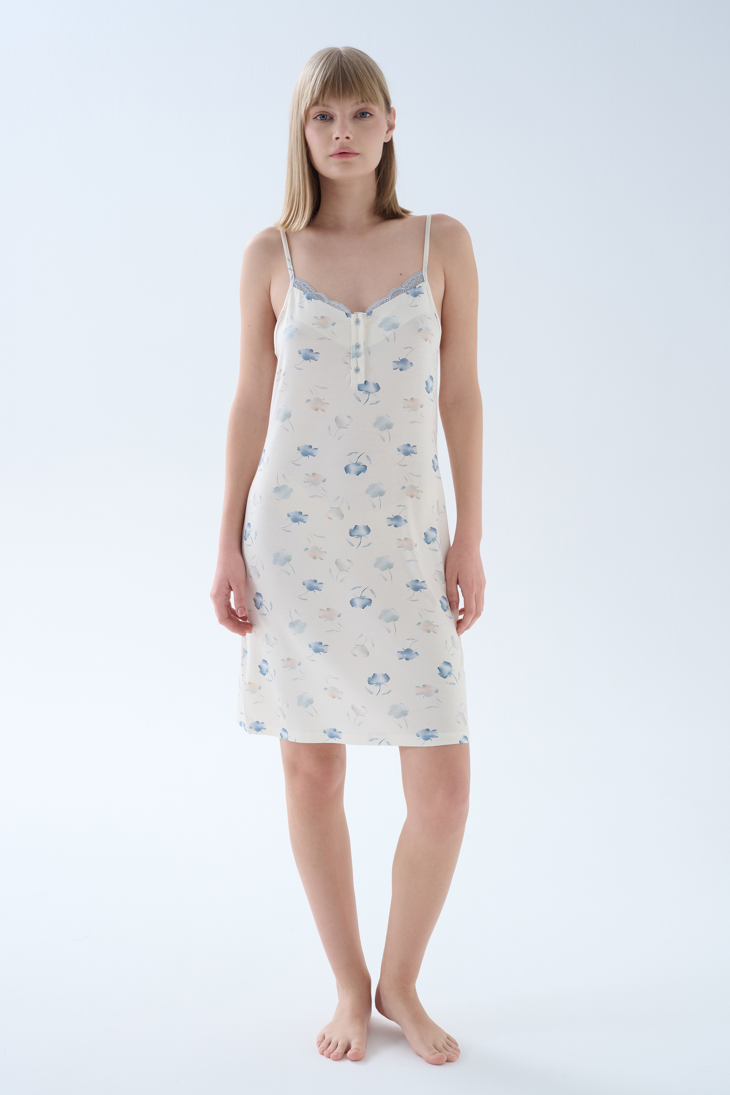 Kadın Viskoz Dantel Detaylı İp Askılı Gecelik