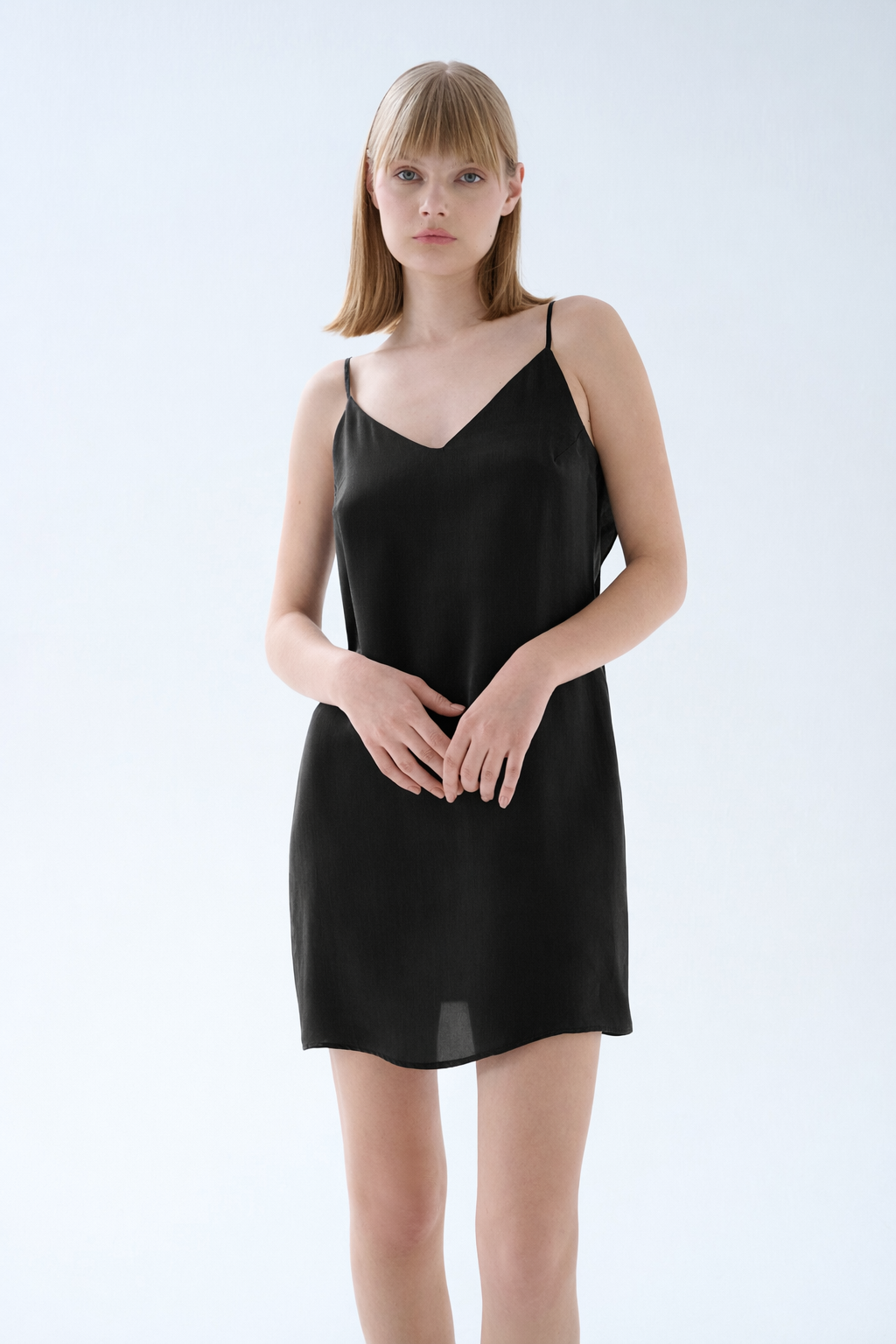 Kadın Vegan Dokuma İp Askılı V Yaka Volan Detaylı Elbise