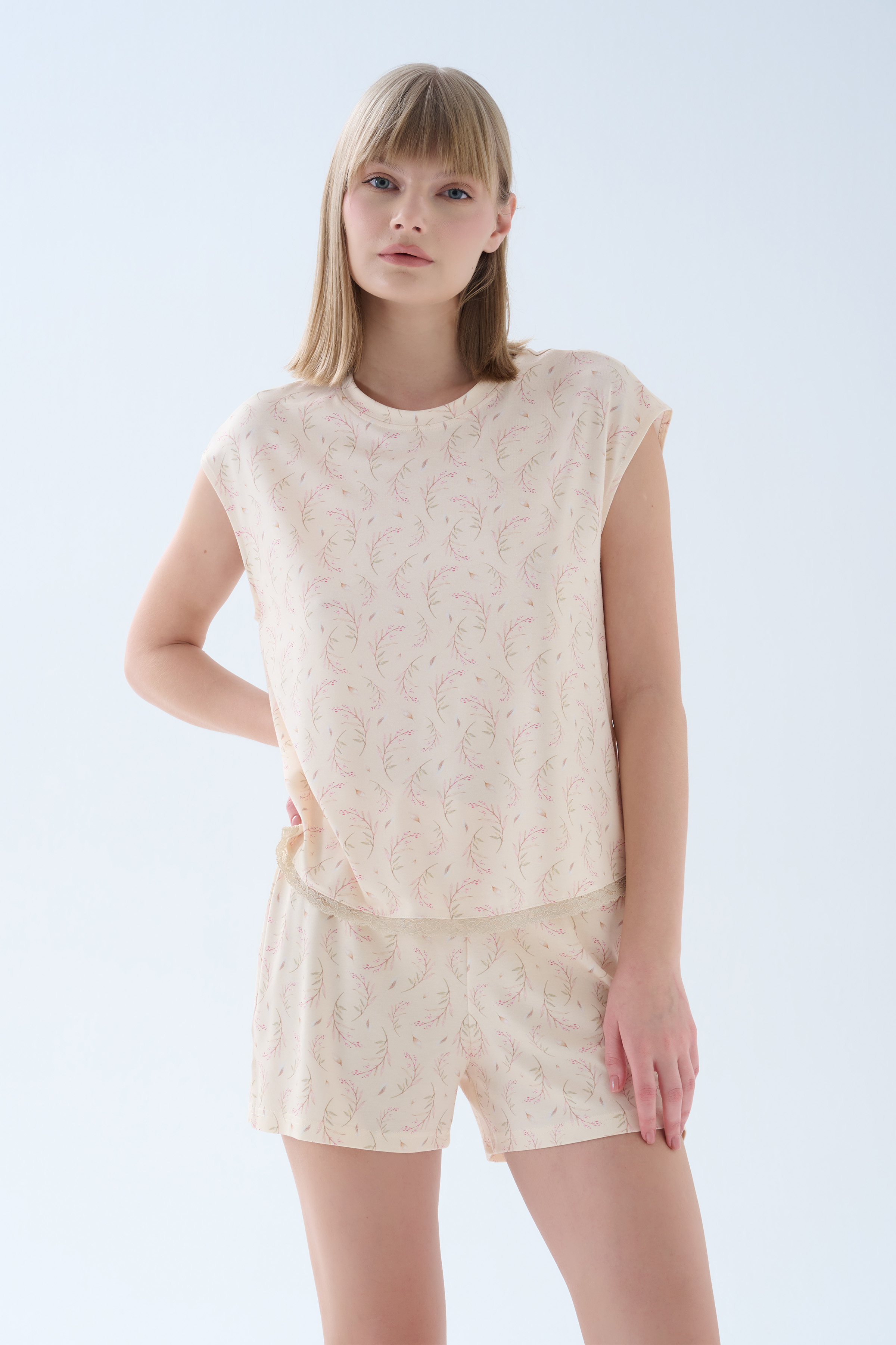 Kadın Viskoz Kolsuz Dantel Detaylı Pijama Üstü