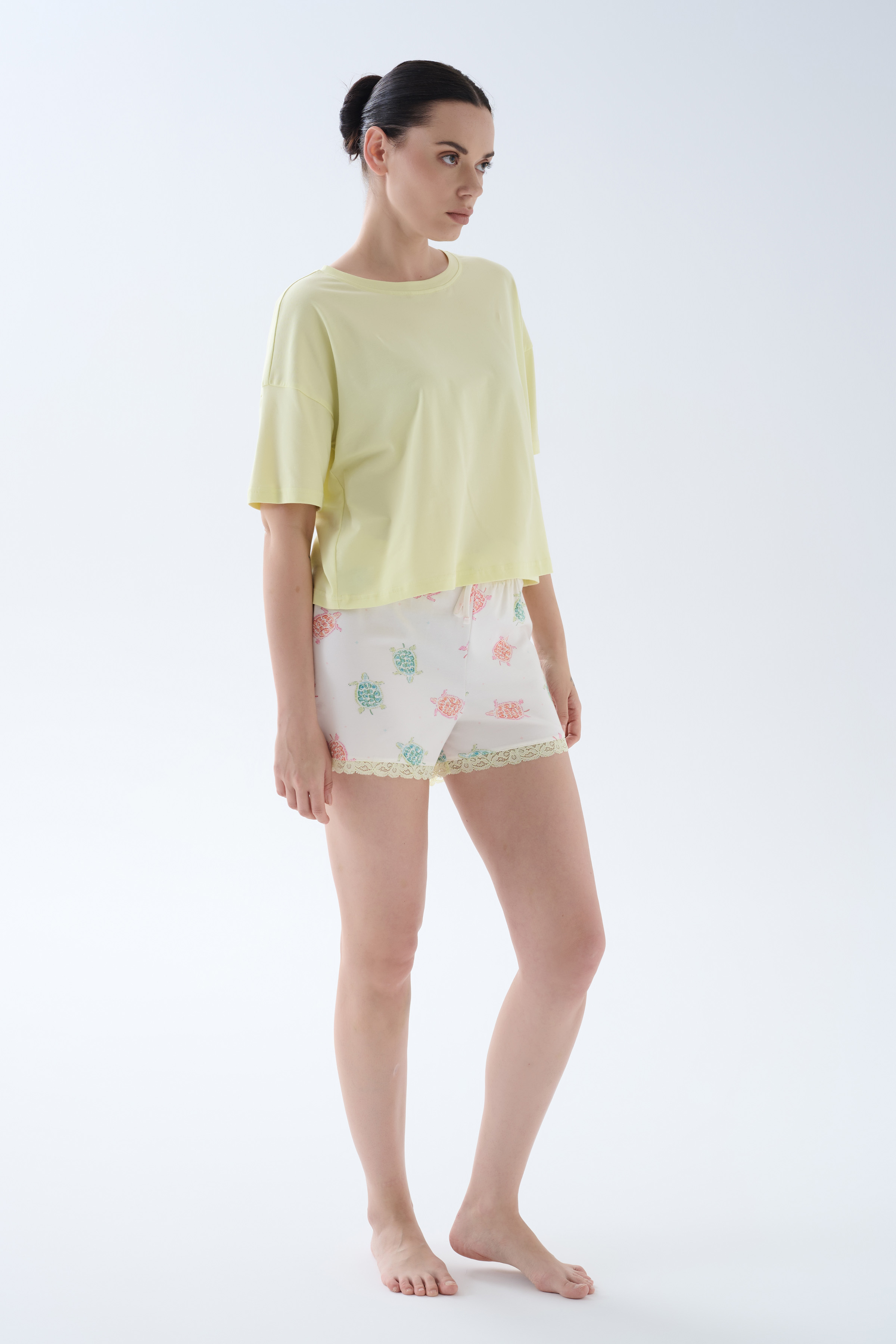 Kadın Pamuklu Kısa Kollu Şortlu Pijama Takımı