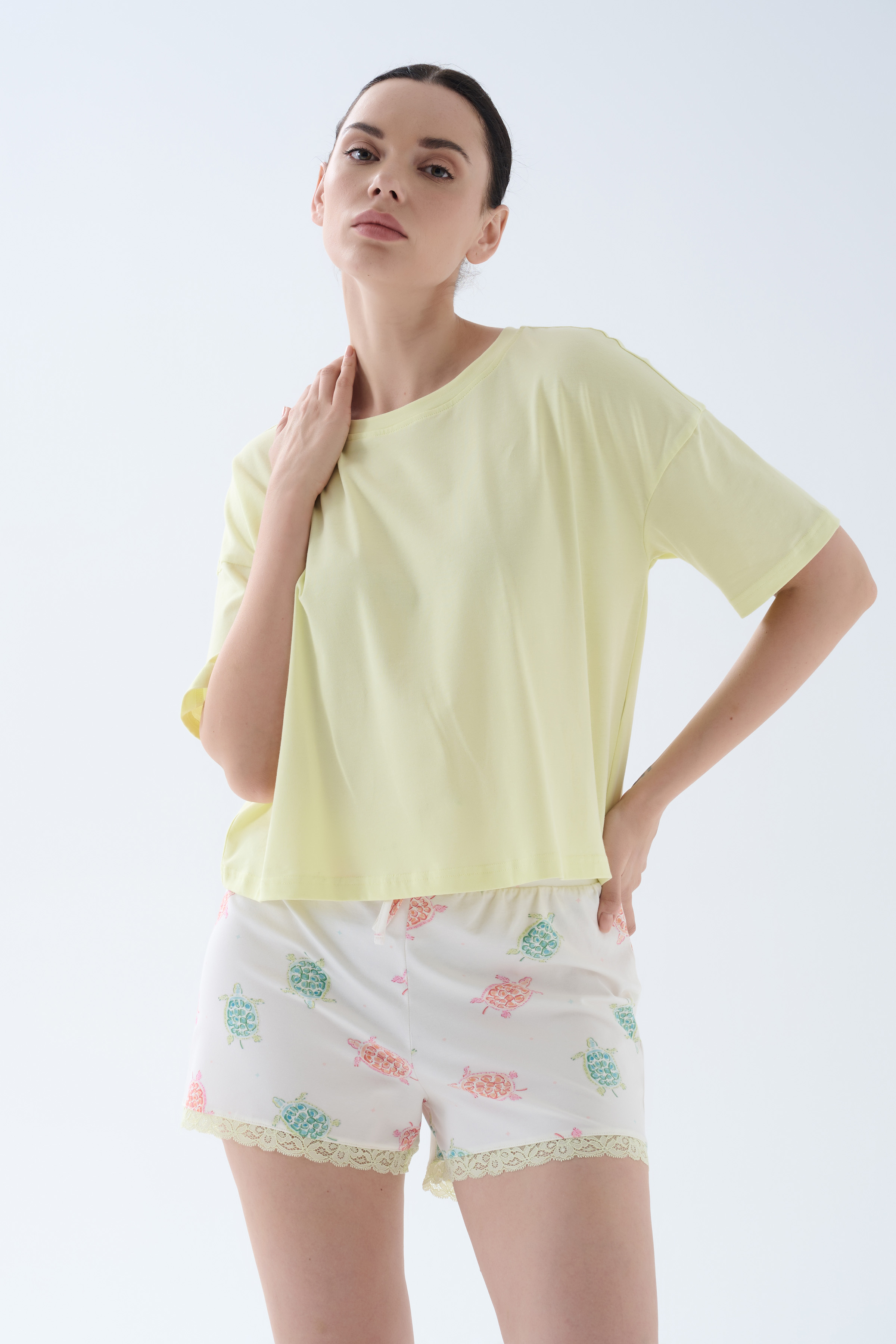 Kadın Pamuklu Kısa Kollu Pijama Üstü