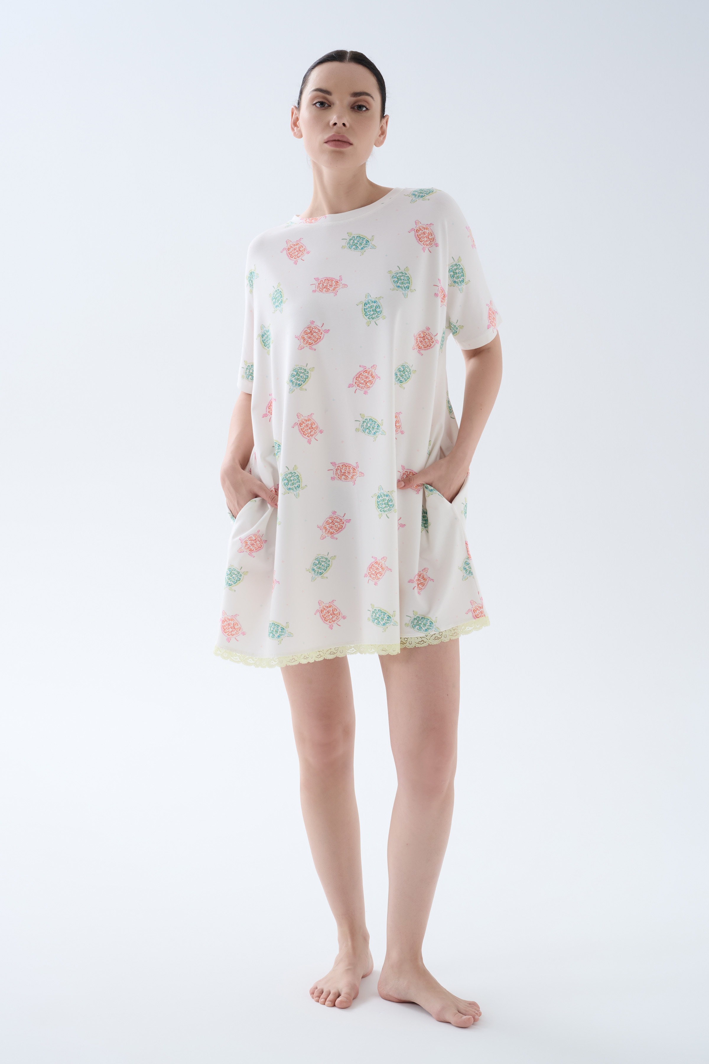 Kadın Pamuklu Dantel Detaylı Oversize Gecelik