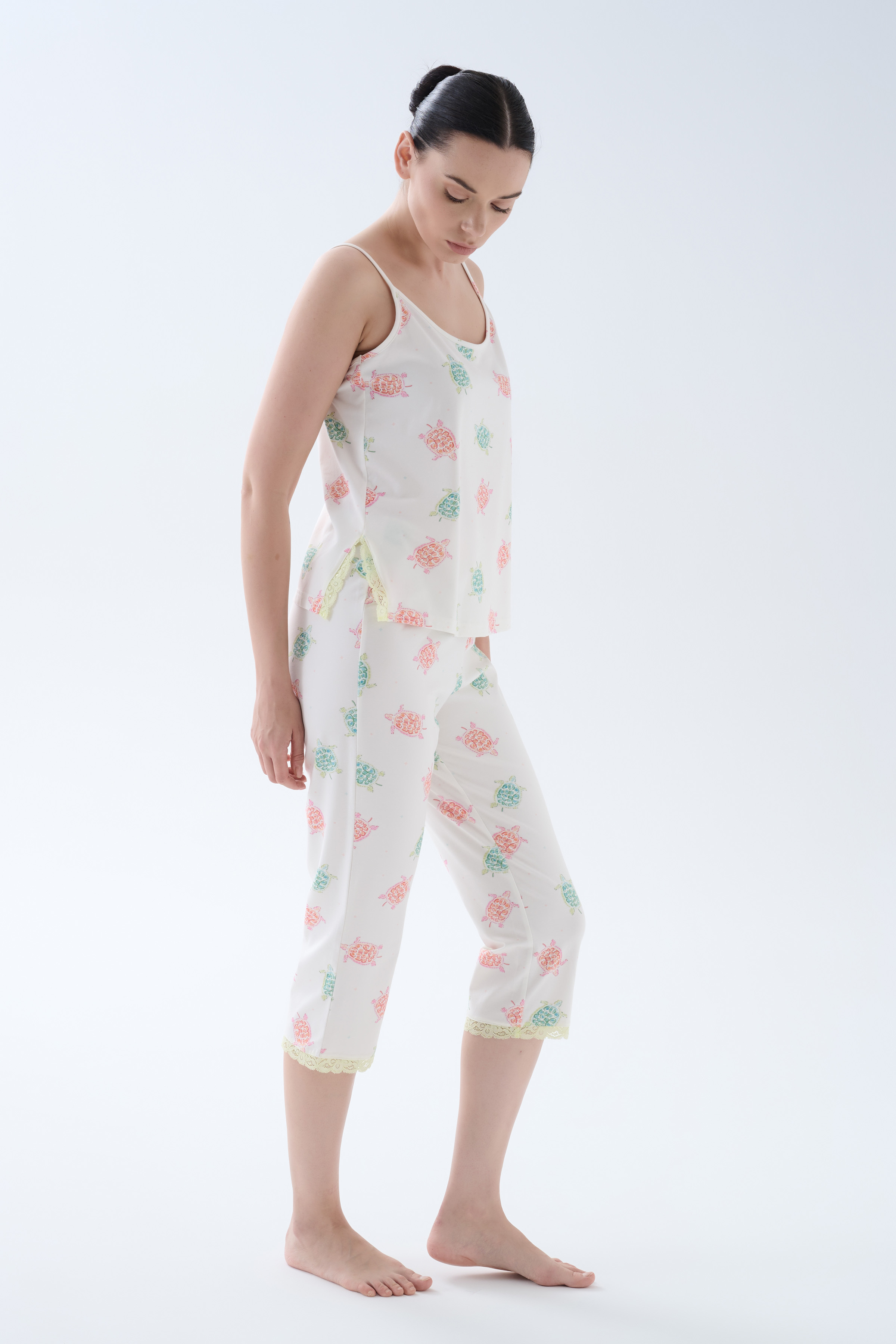 Kadın Pamuklu Dantelli Kapri Pijama Altı	