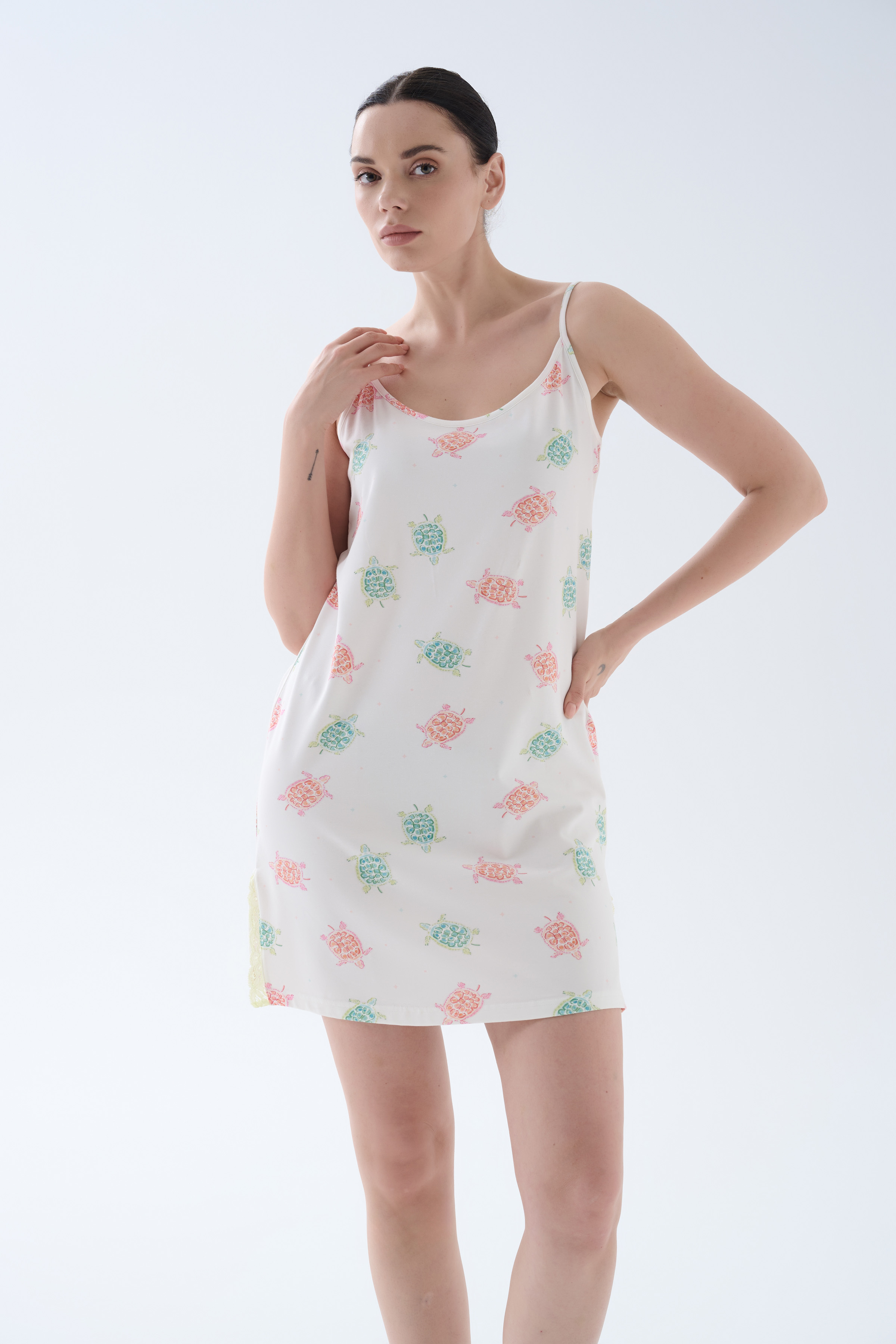 Kadın Pamuklu Ayarlanır İp Askılı Dantelli Gecelik