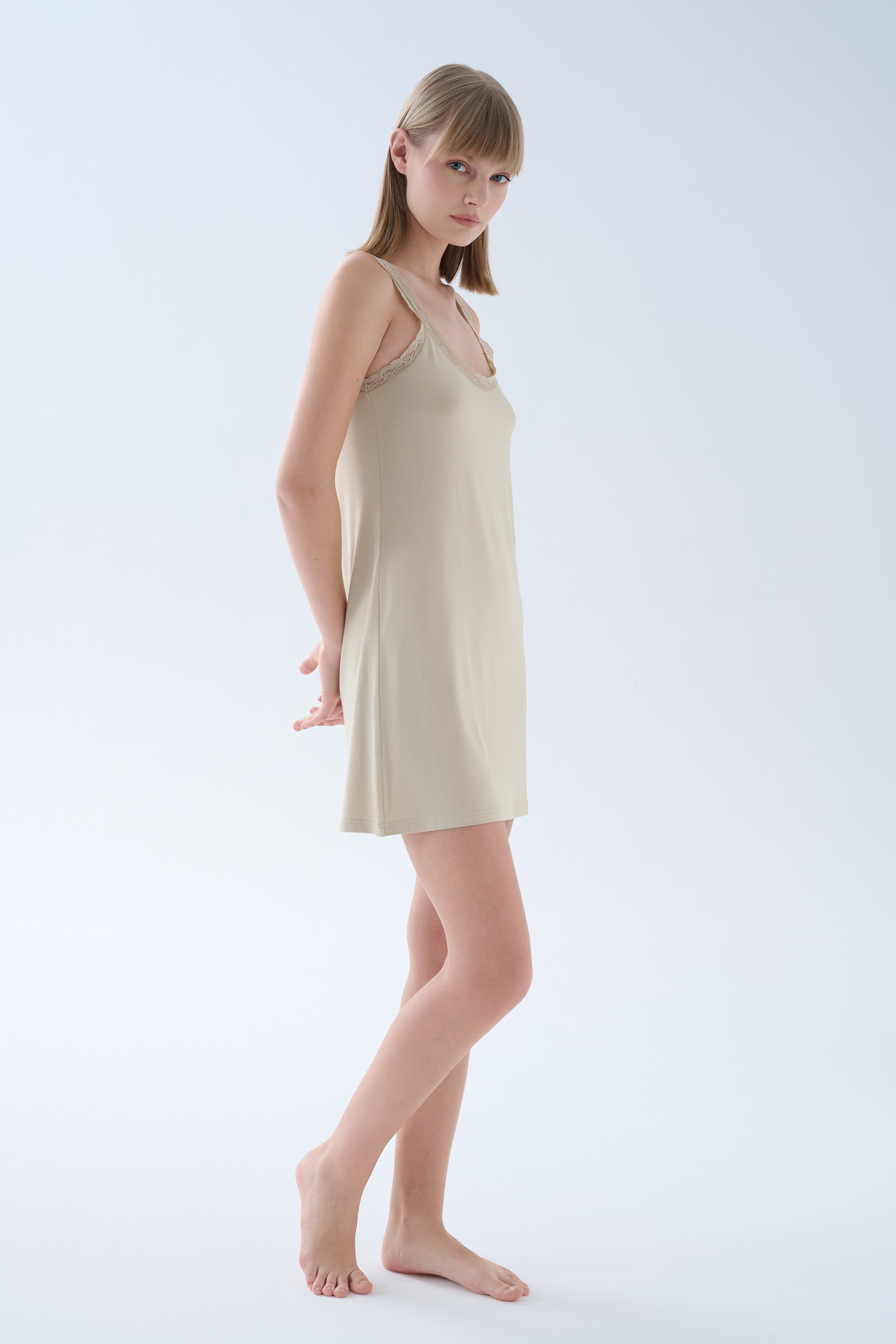 Kadın Viskoz Dantel Detaylı Gecelik	