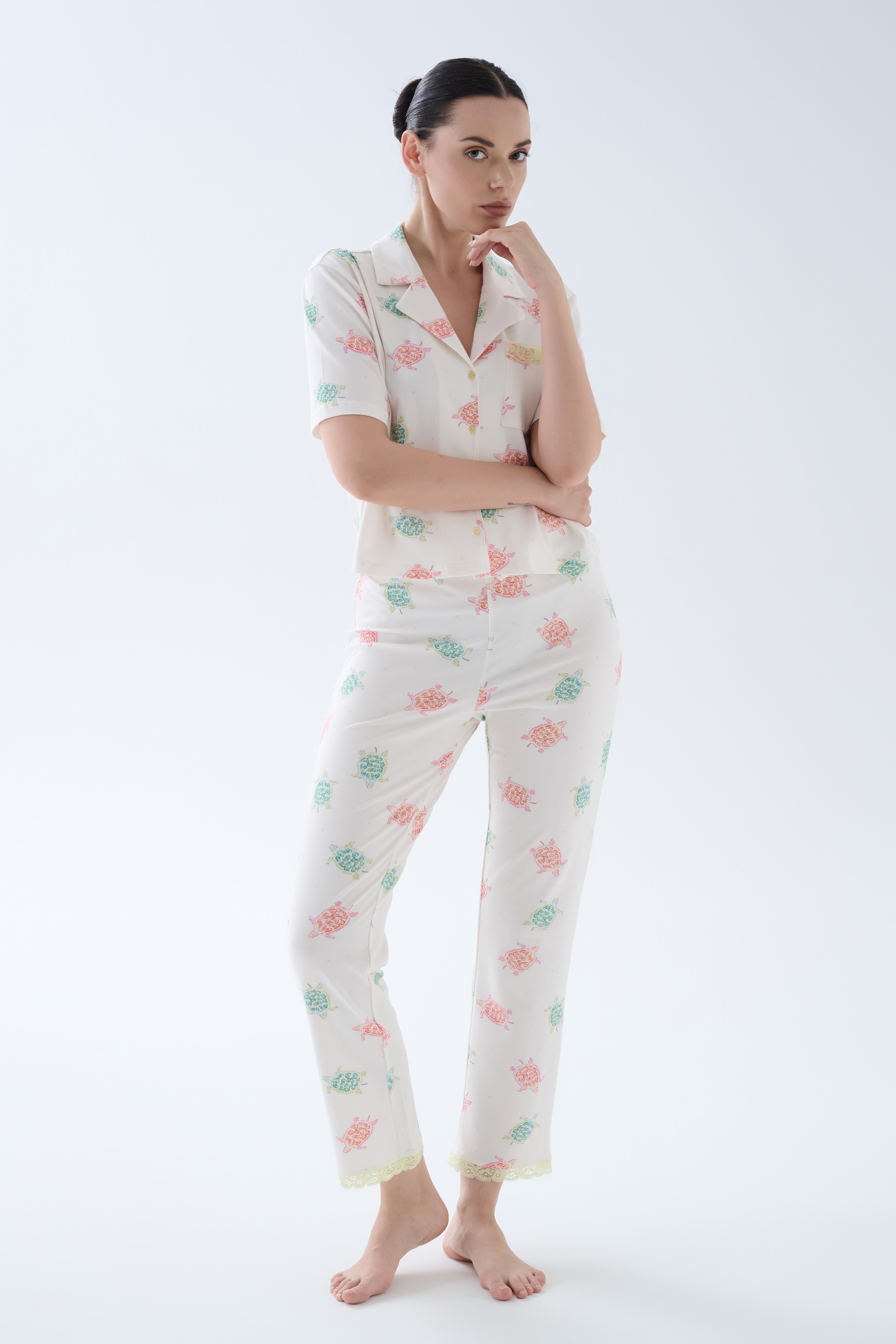 Kadın Pamuklu Kısa Kollu Gömlek Yaka Uzun Pijama Takımı