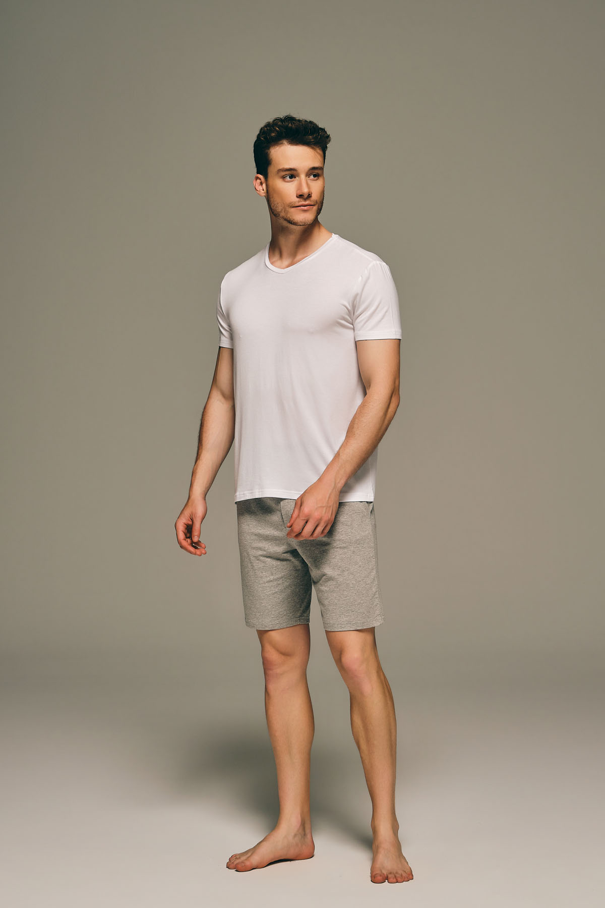 Erkek Modal V Yaka Kısa Kollu T-shirt	