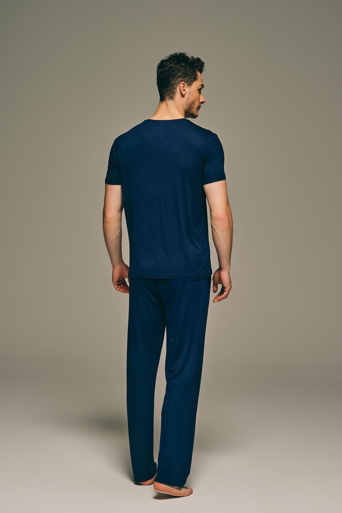 Erkek Modal V Yaka Kısa Kollu T-shirt	