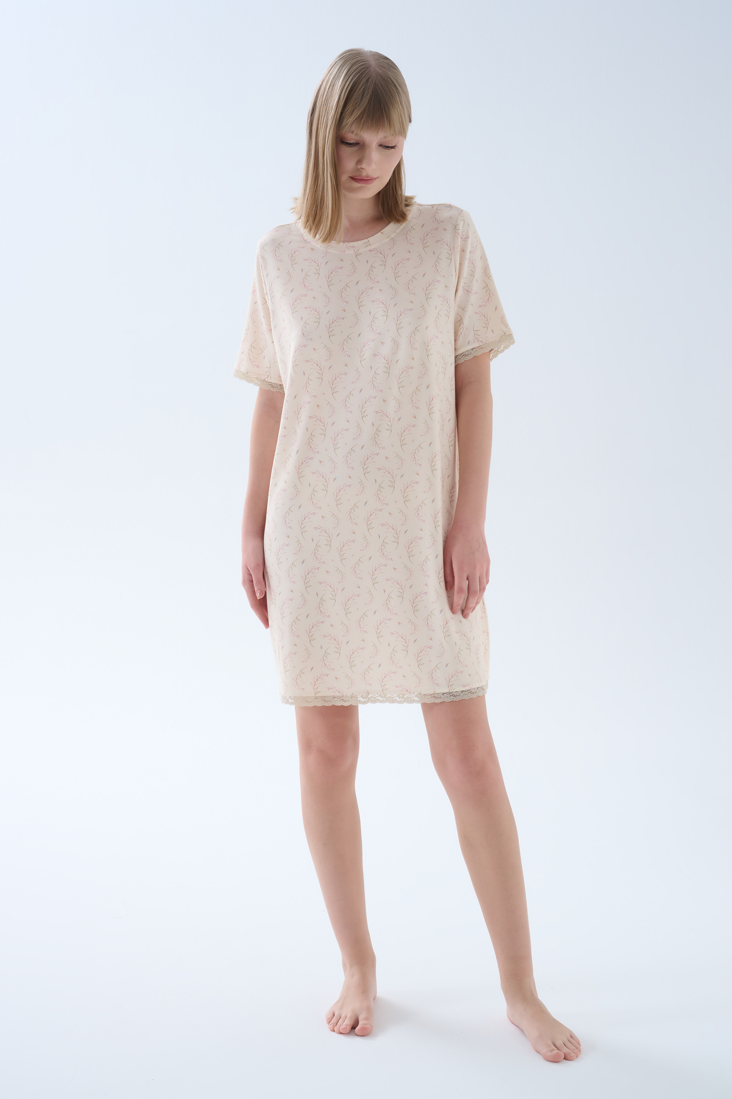 Kadın Viskoz Kısa Kollu Dantel Detaylı Gecelik