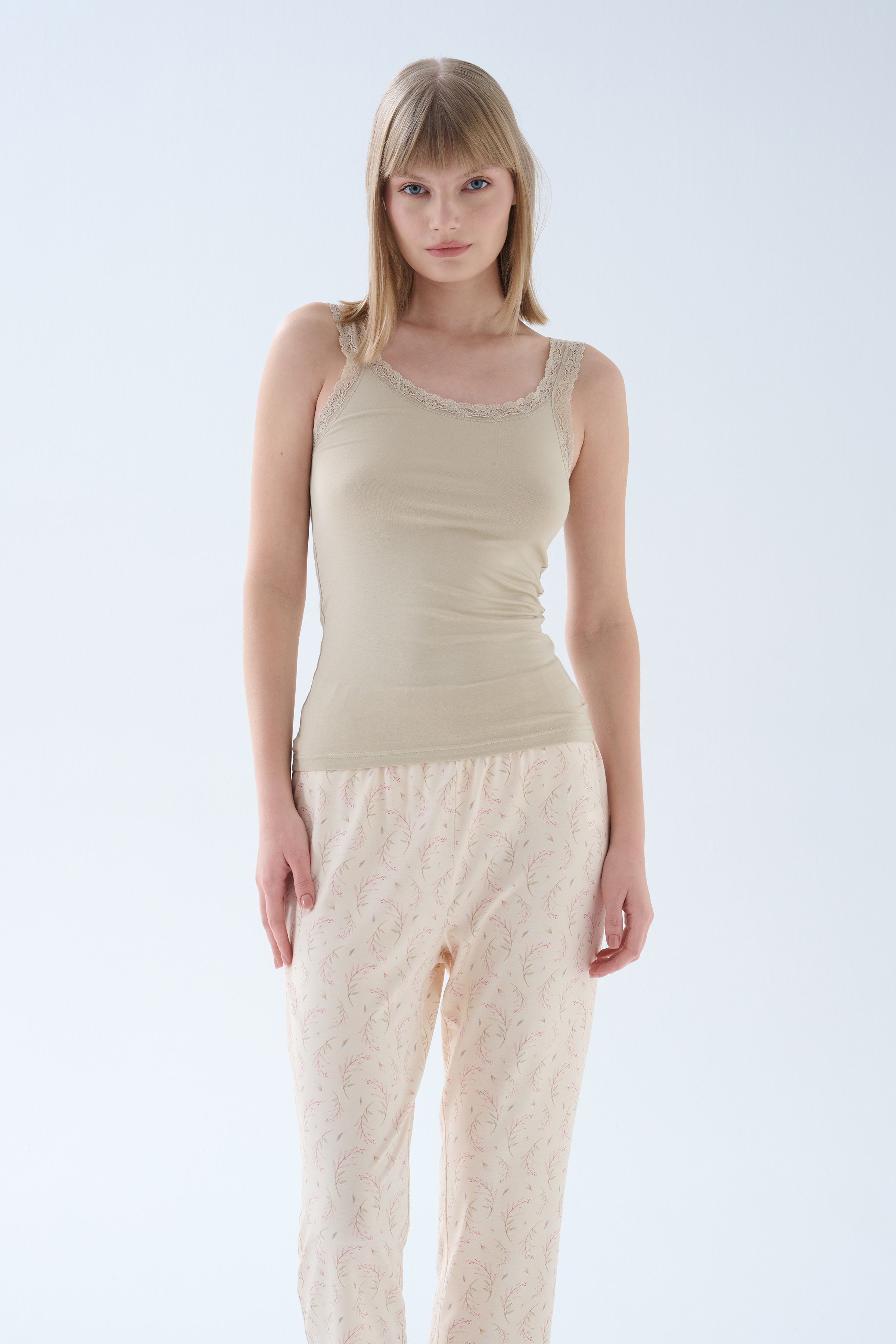 Kadın Viskoz Dantel Detaylı Atlet Pijama Üstü