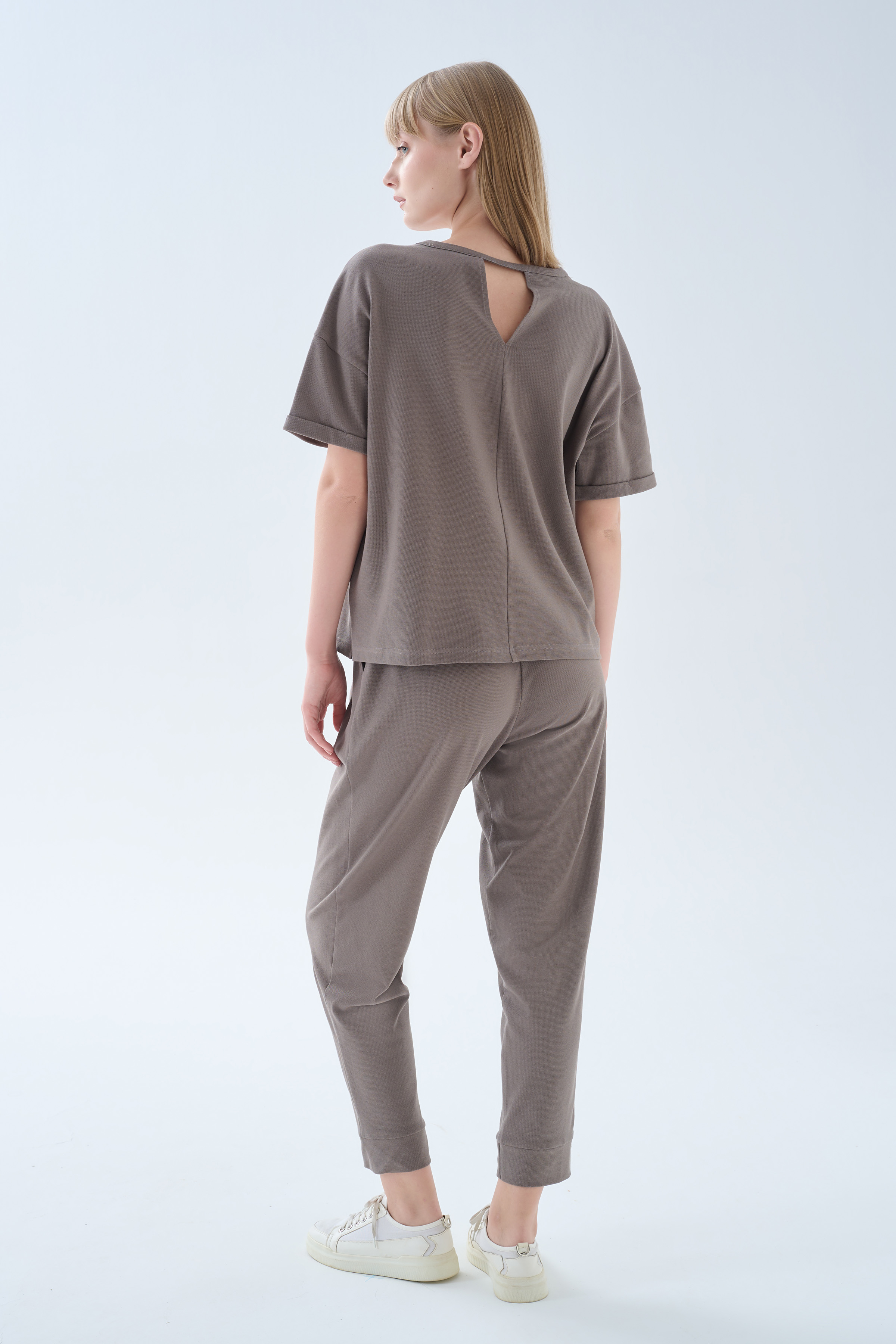 Kadın Pamuklu Pique Arkası Detaylı T-shirt