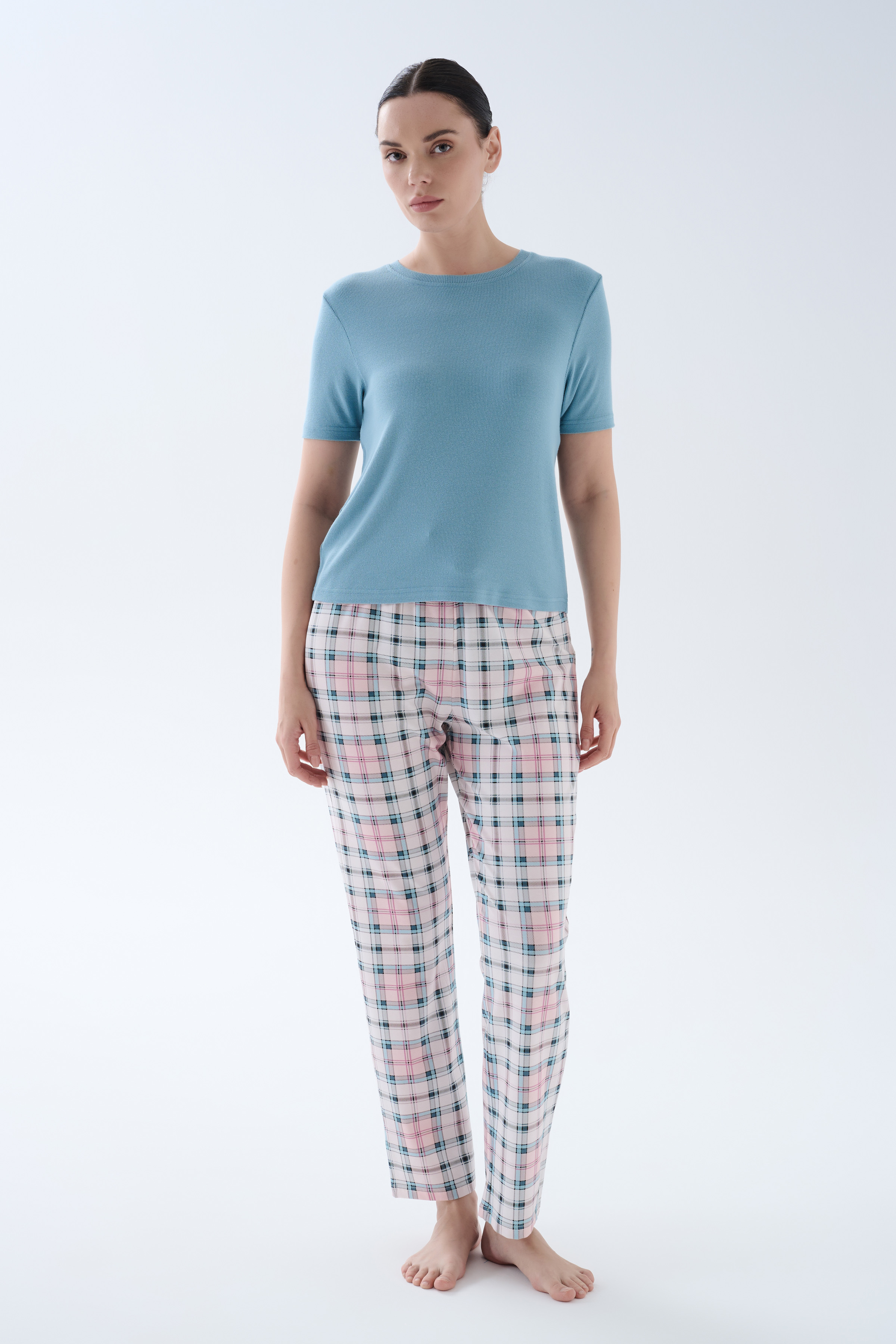 Kadın Pamuklu Kısa Kollu Uzun Pijama Takımı