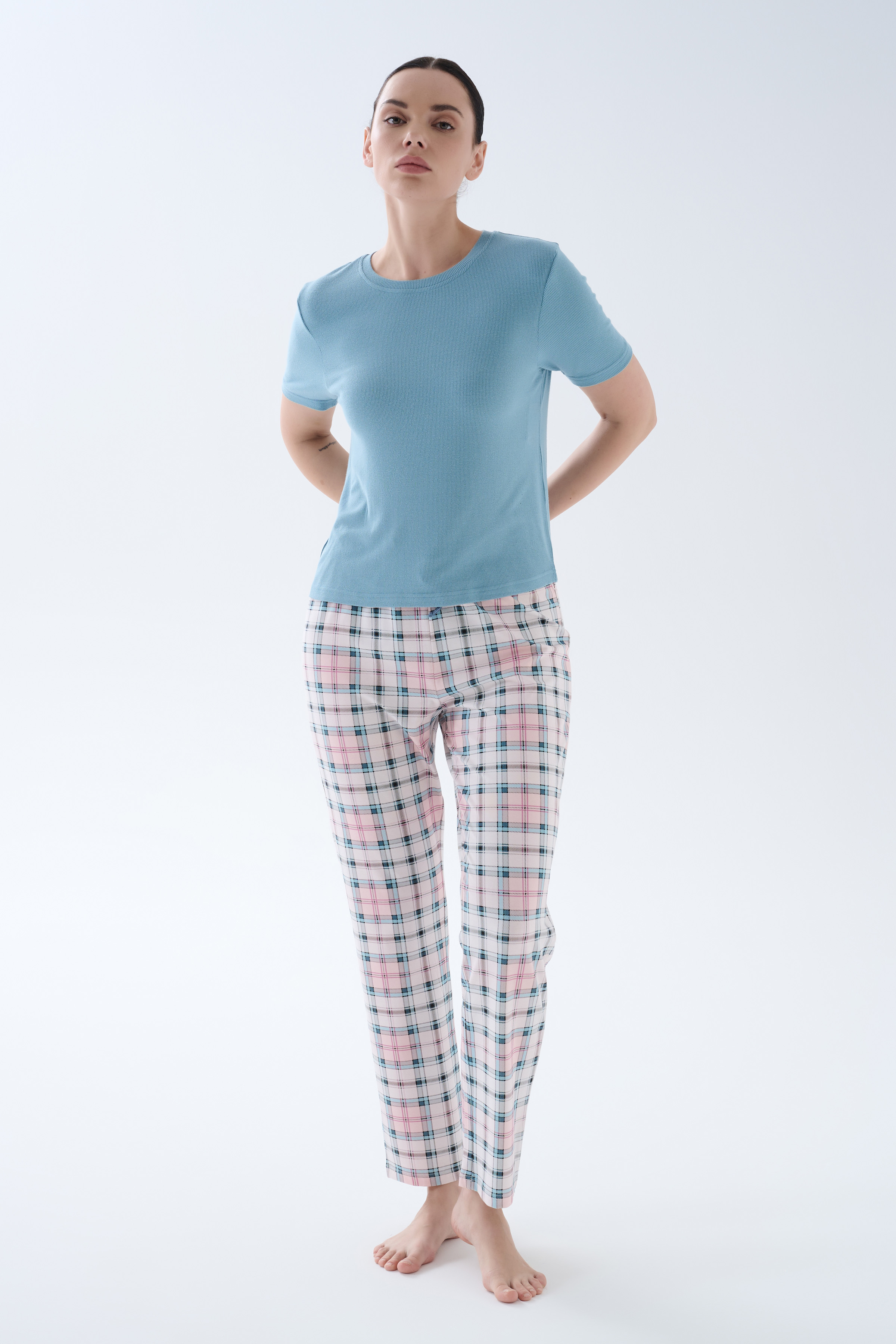 Kadın Pamuklu Kısa Kollu Uzun Pijama Takımı