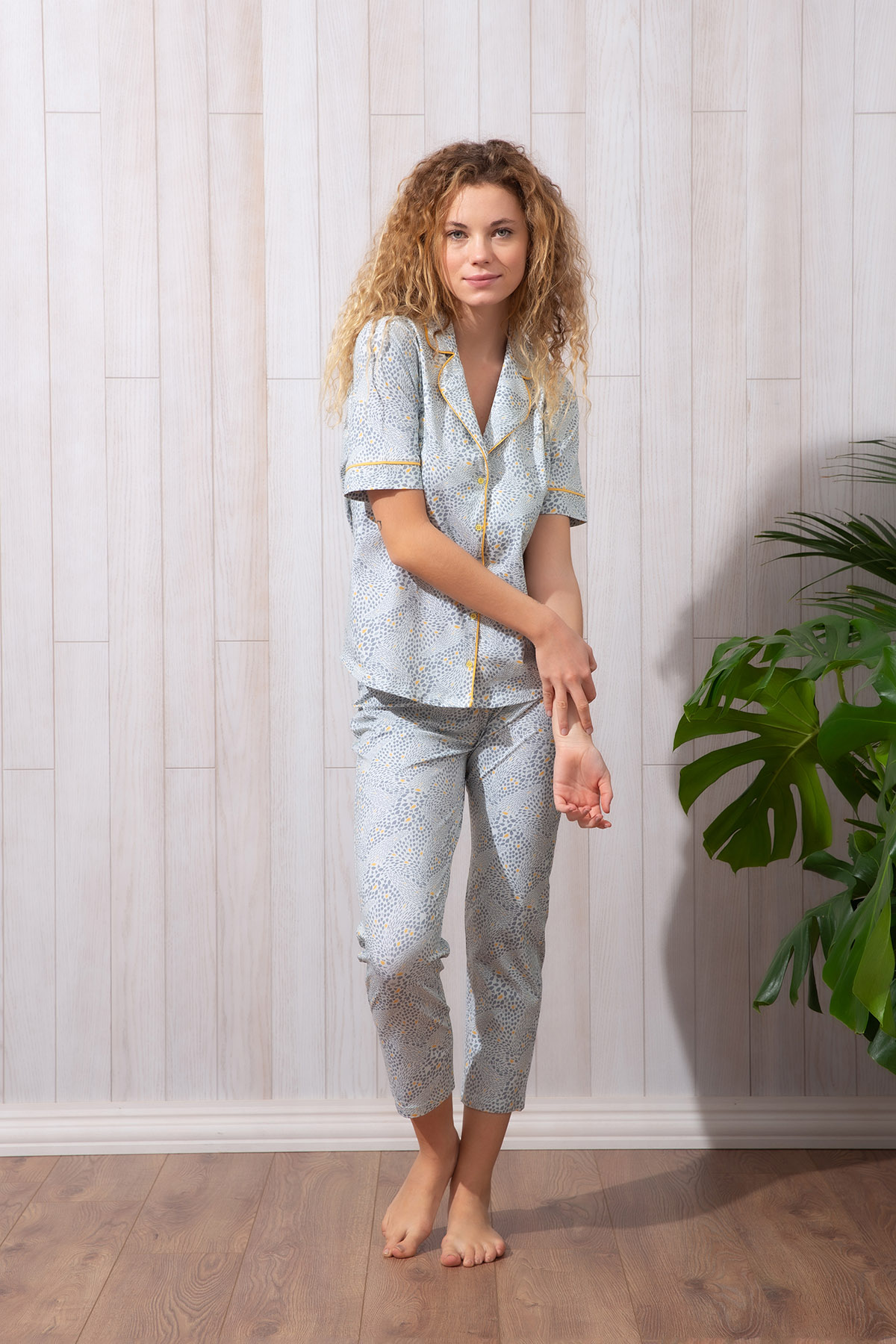 Kadın Midi Kapri Pijama Takımı