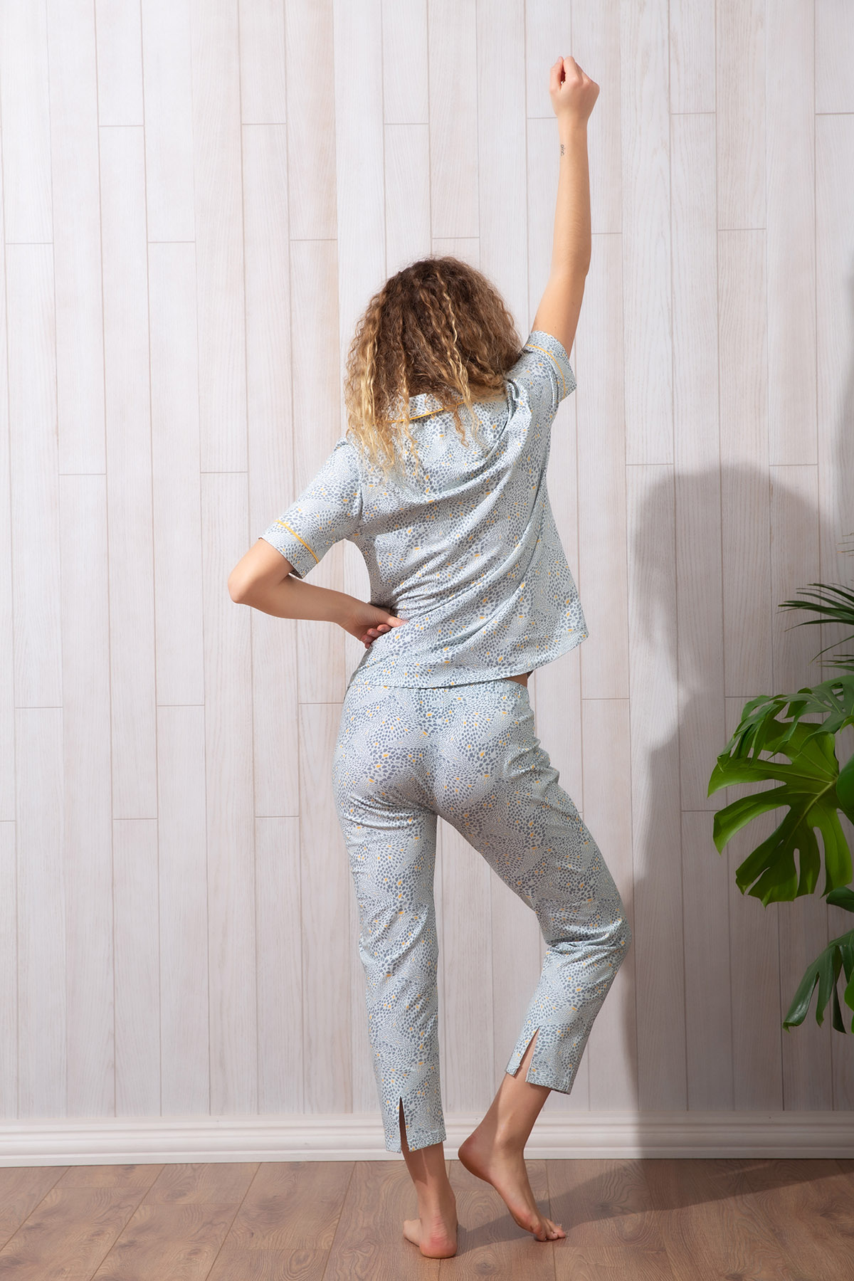 Kadın Midi Kapri Pijama Takımı