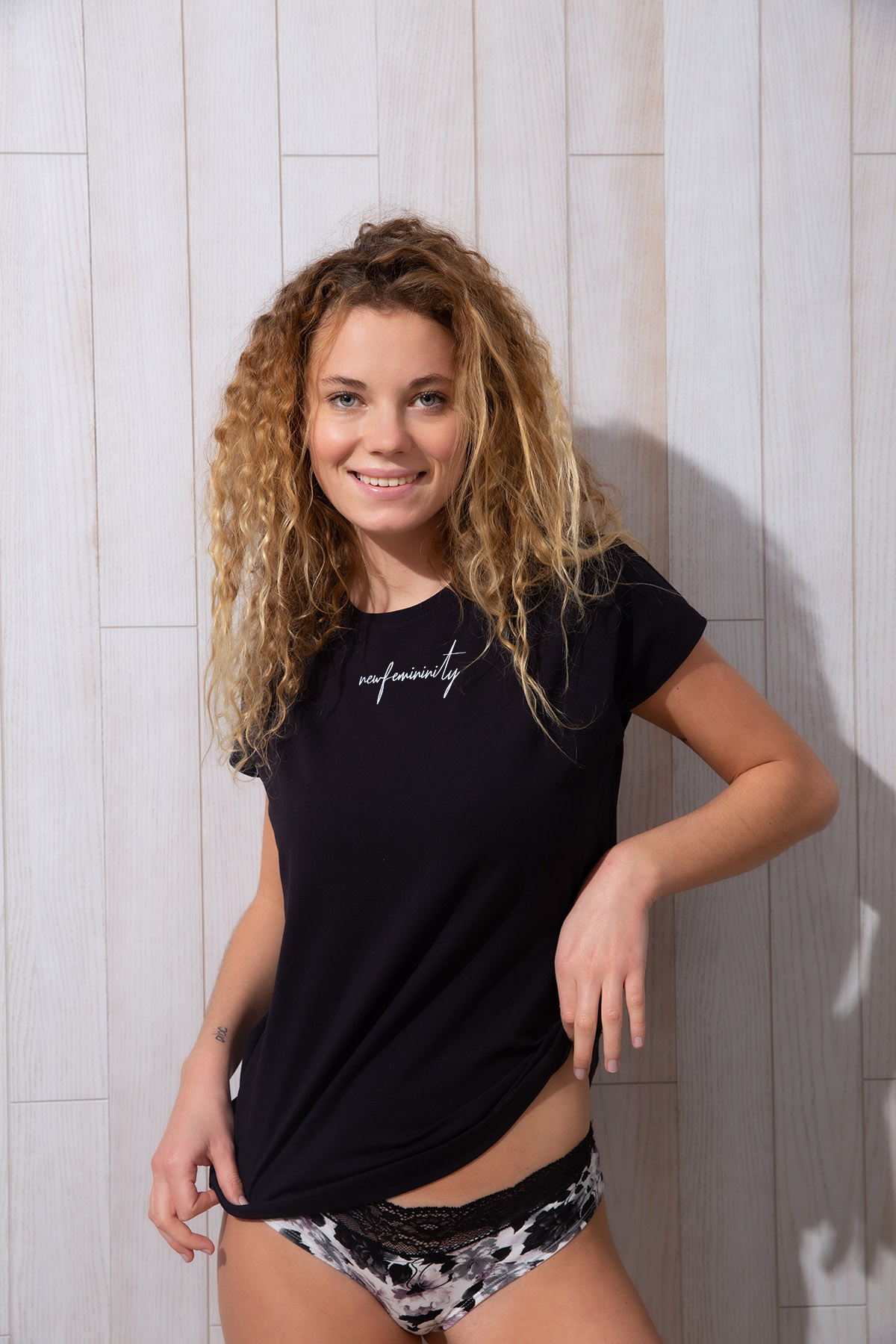 Kadın Bisiklet Yaka Kolsuz T-shirt