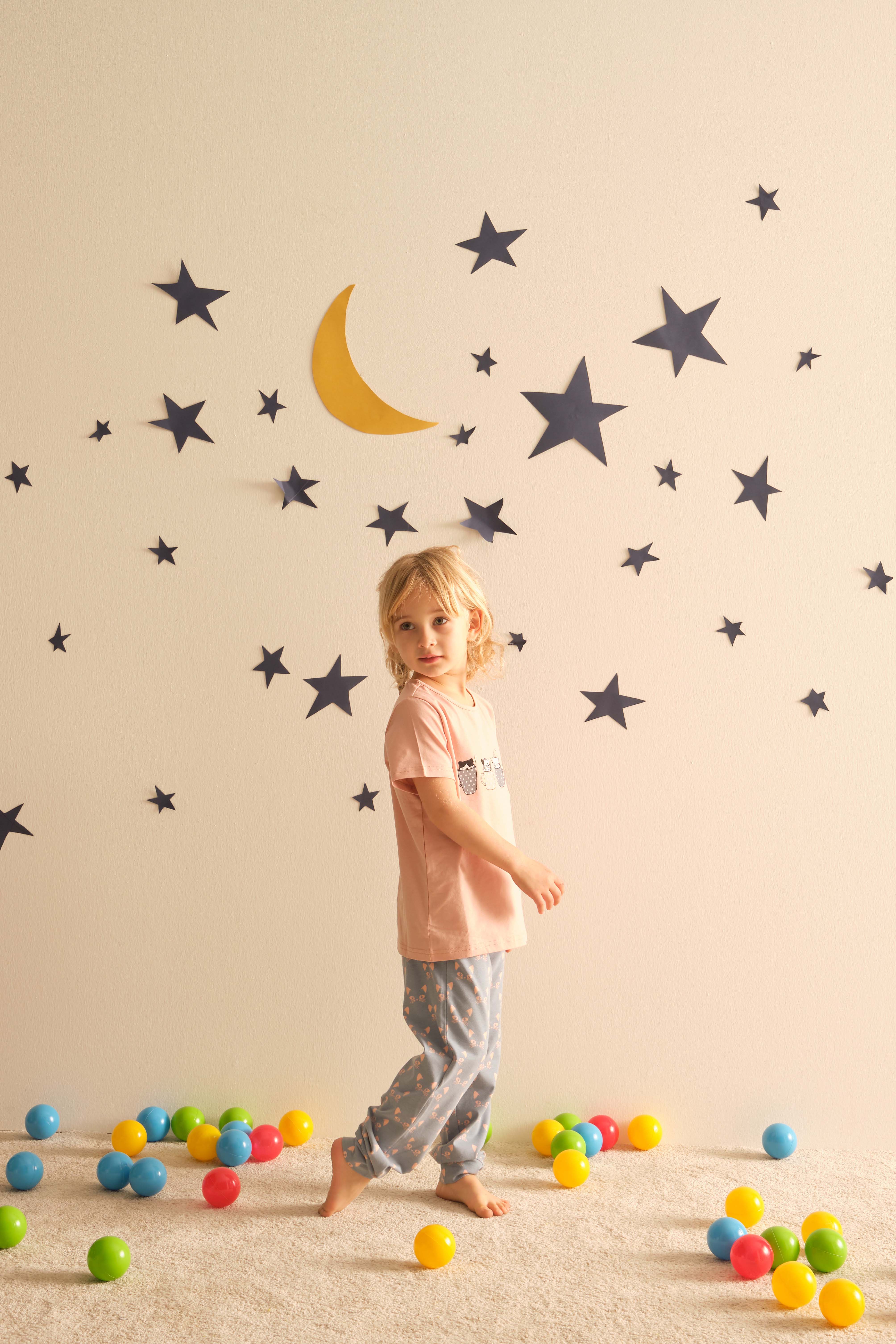 Kız Çocuk Kedi Baskılı Midi - Kapri Pijama Takımı