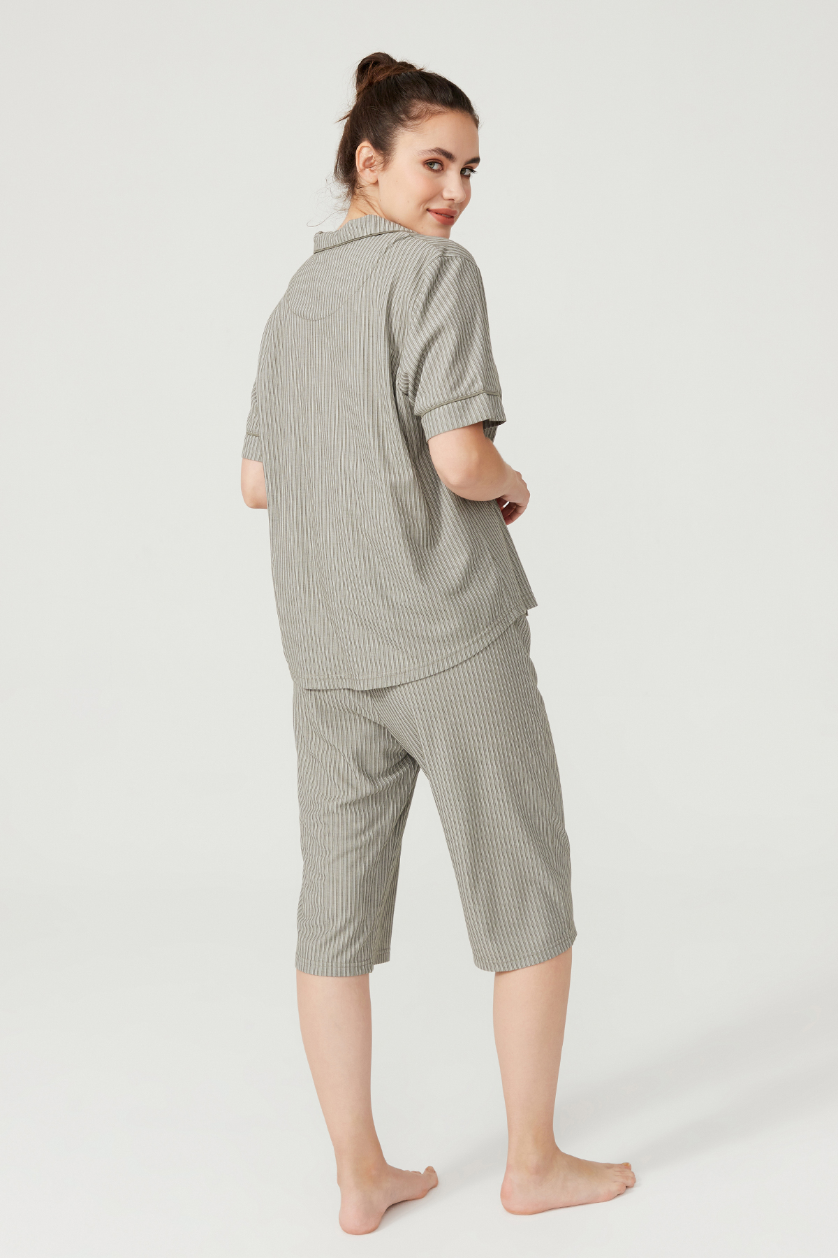 Kadın Büyük Beden Midi - Kapri Pijama Takımı