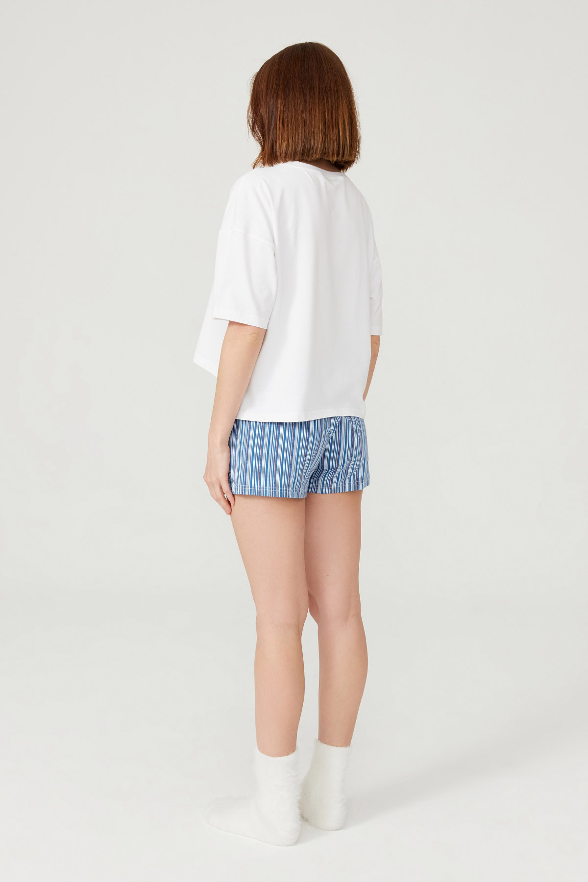 Kadın Çizgili Şortlu Pijama Takımı