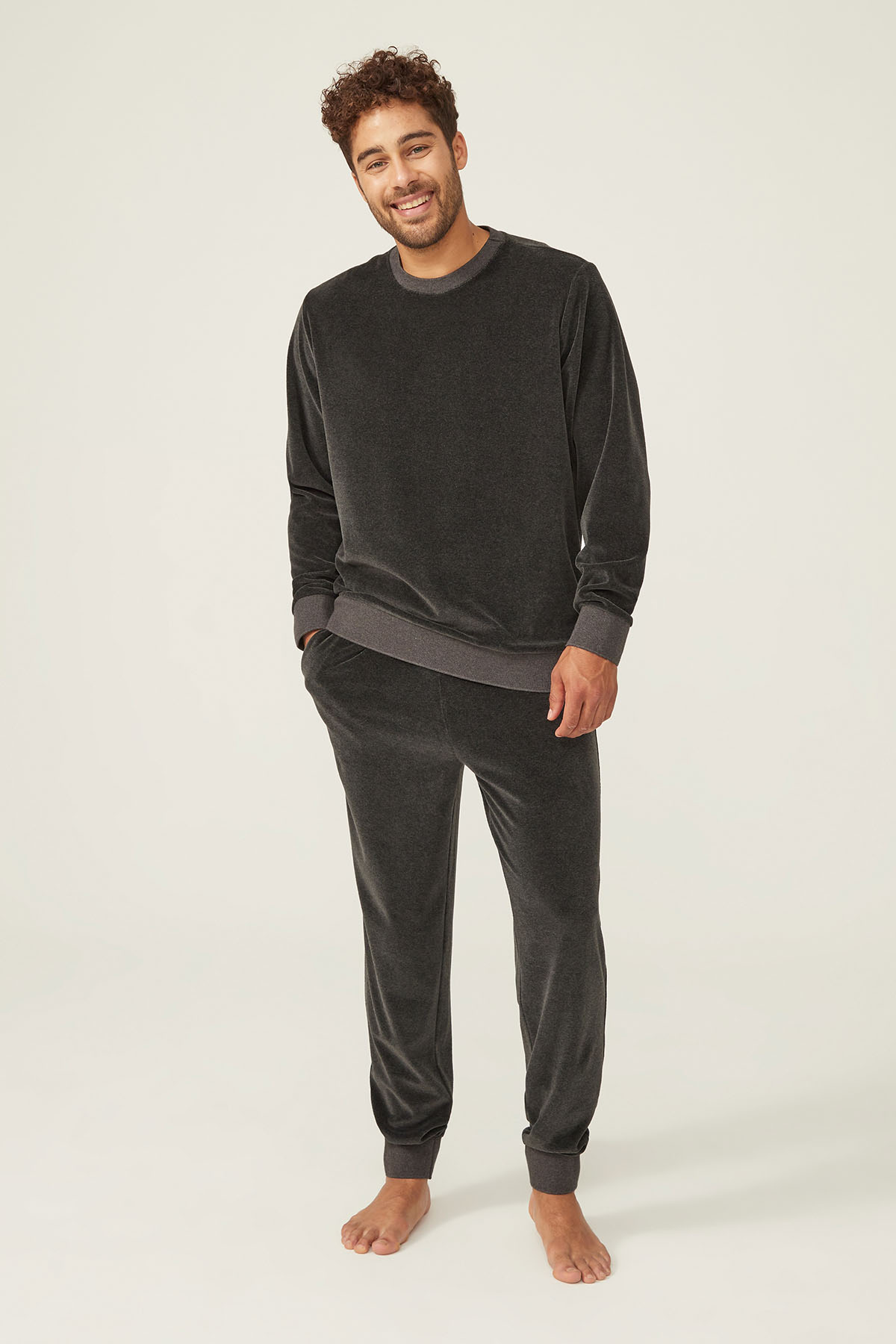 Erkek Uzun Kollu Sweatshirt