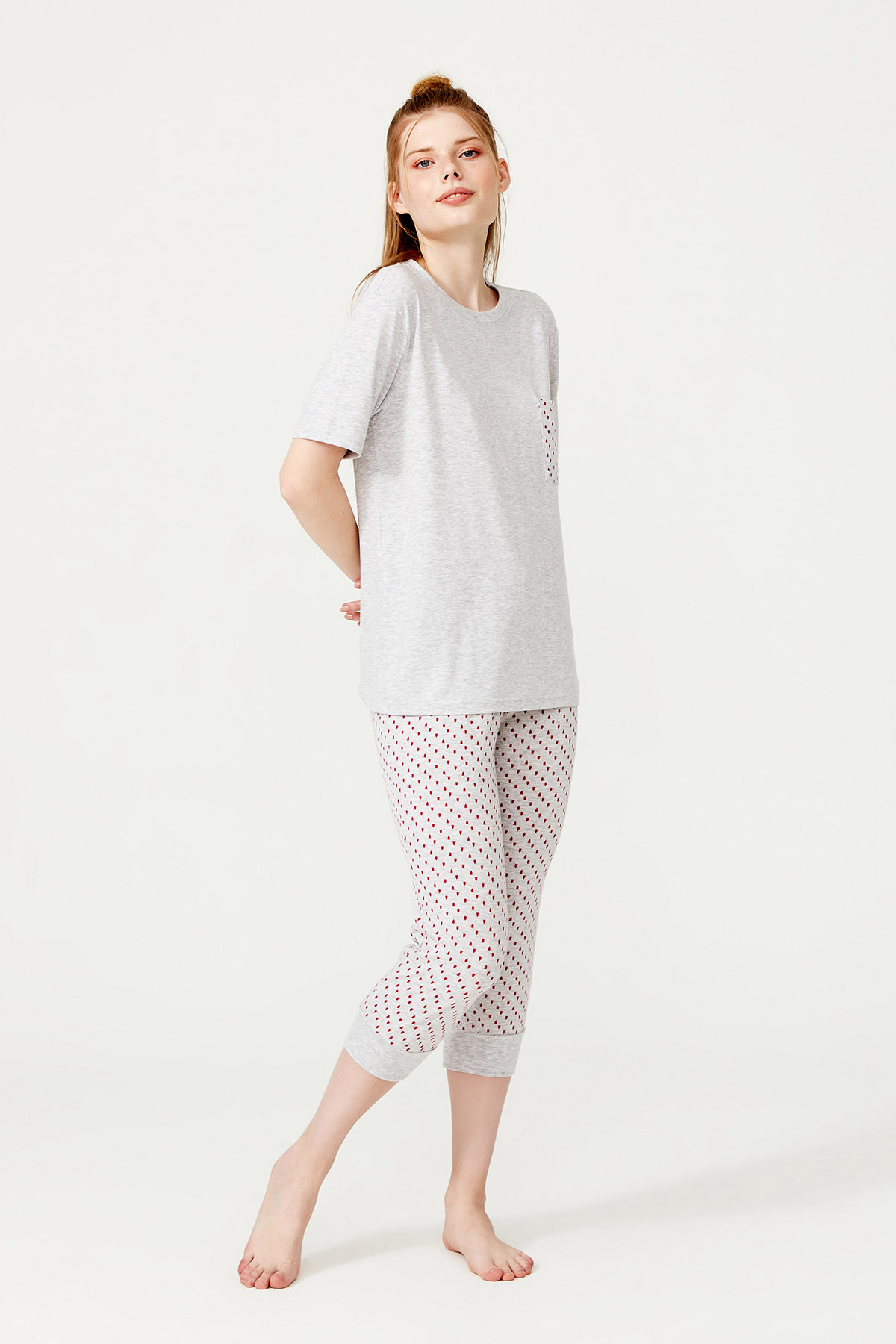 Kadın Pamuklu Cepli Manşetli Kısa Kollu Midi - Kapri Pijama Takımı