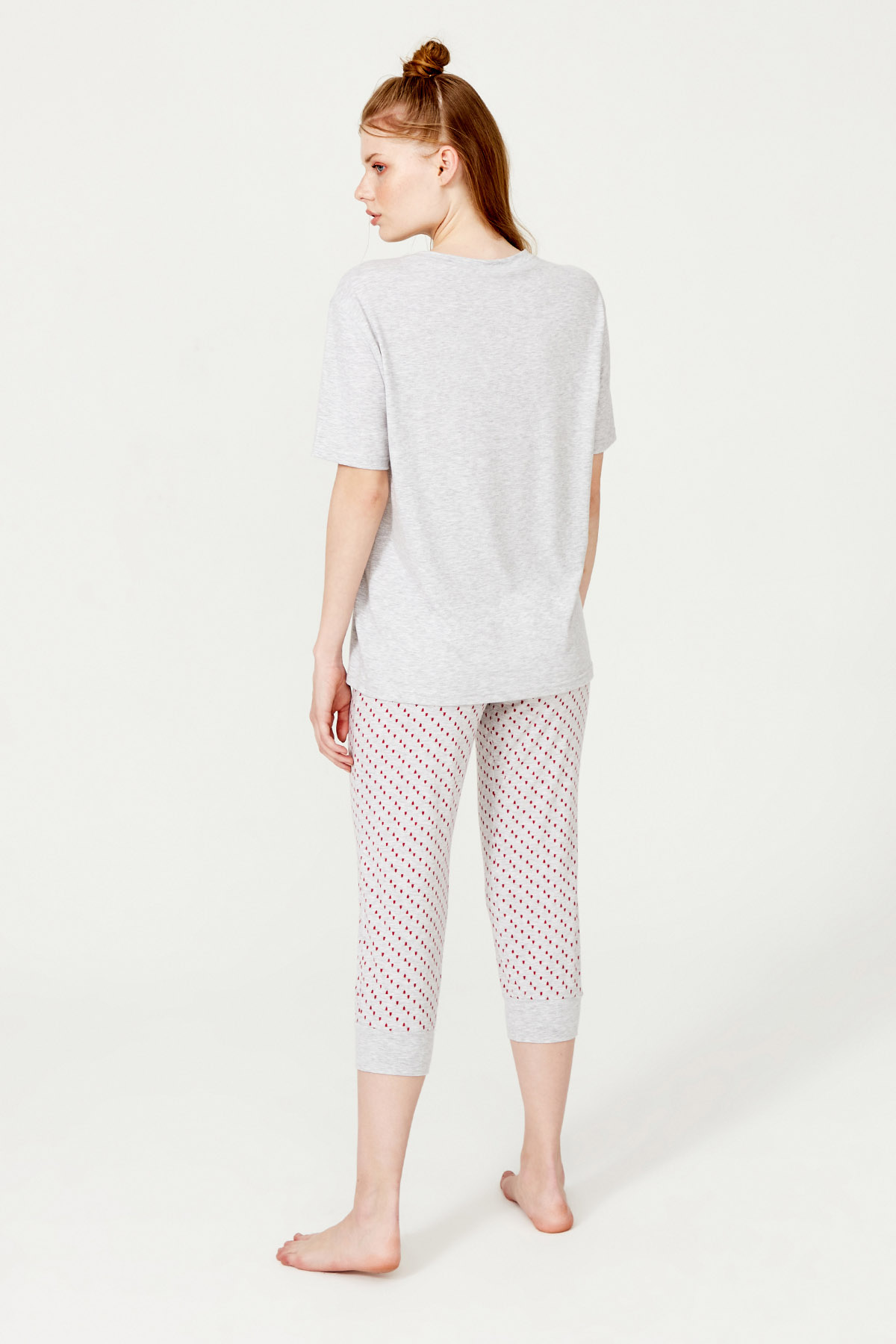 Kadın Pamuklu Cepli Manşetli Kısa Kollu Midi - Kapri Pijama Takımı