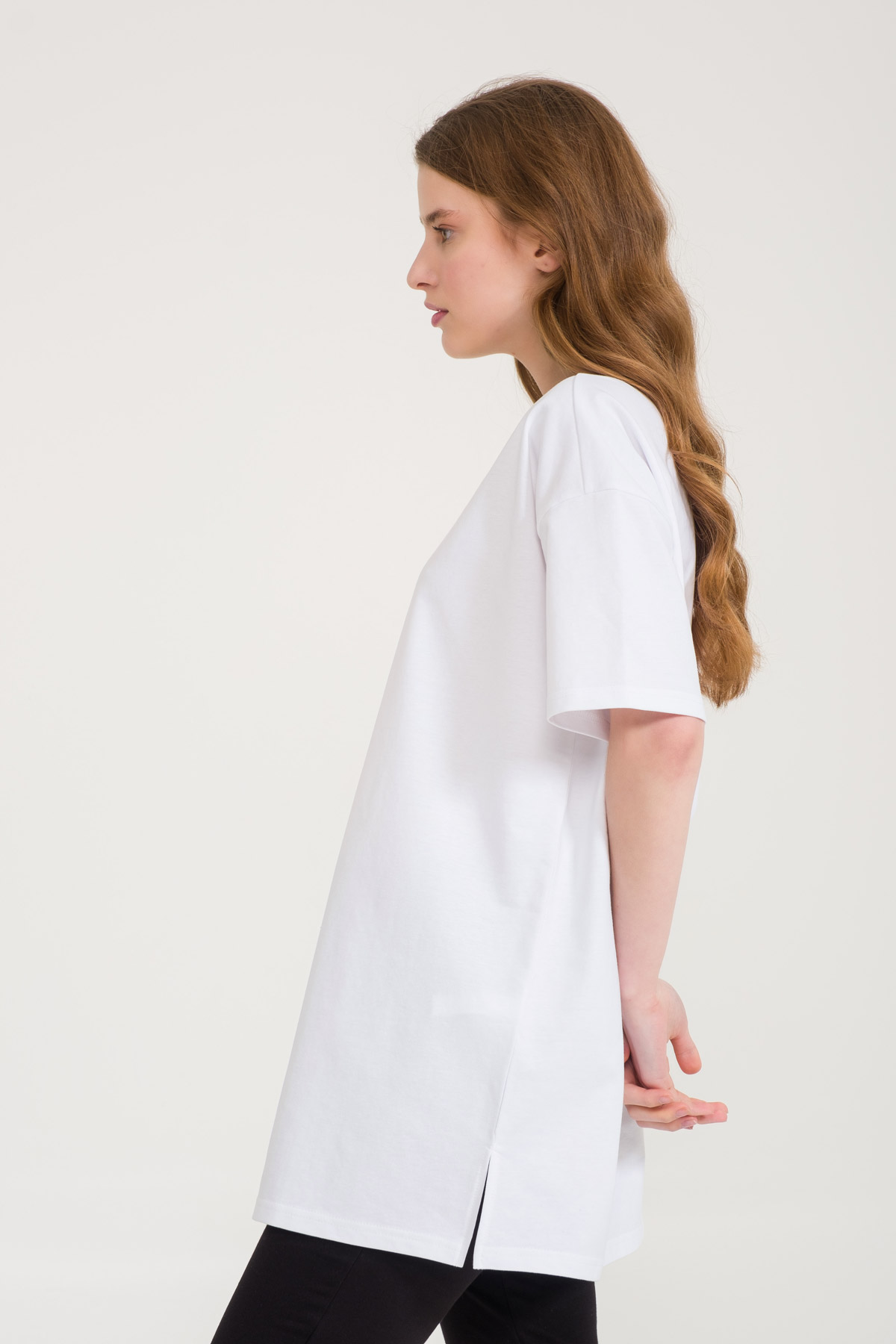 Kadın Bisiklet Yaka Yandan Yırtmaç Detaylı T-shirt