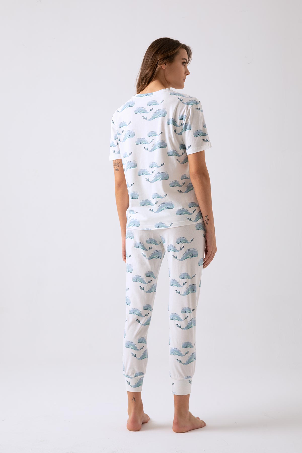 Kadın Balina Baskılı Kısa Kollu Üst Manşetli Alt Pijama Takımı