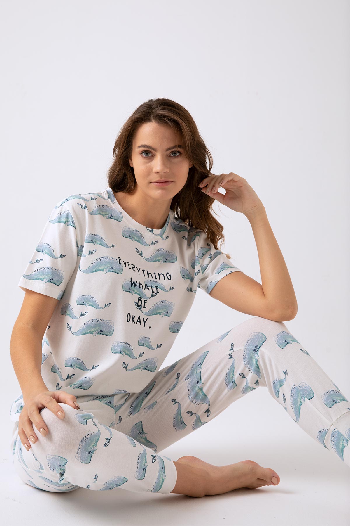 Kadın Balina Baskılı Kısa Kollu Üst Manşetli Alt Pijama Takımı