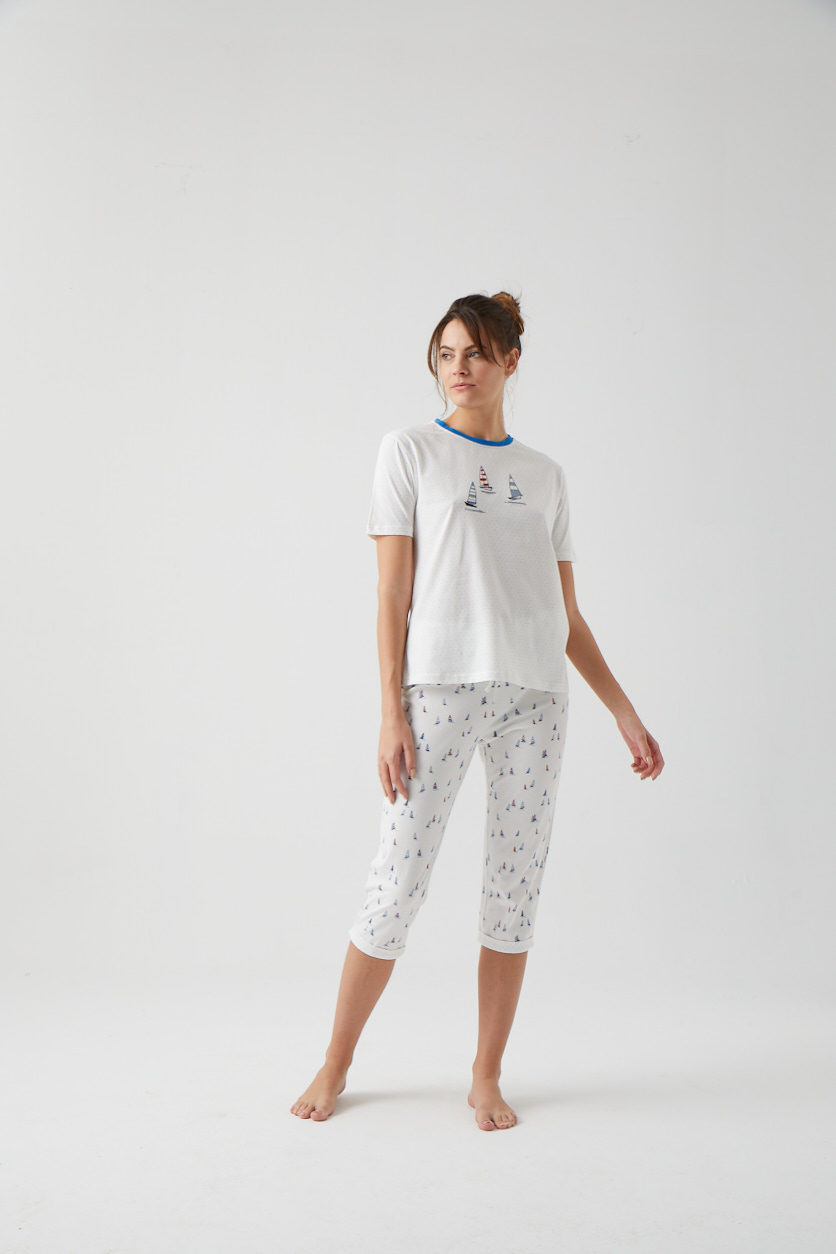 Kadın Kısa Kollu Üst Kapri Pijama Takımı
