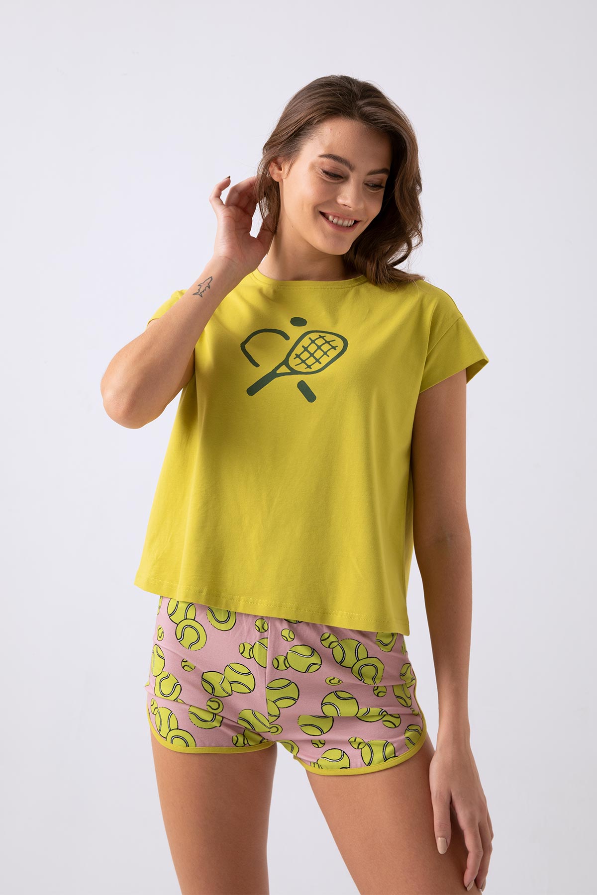 Kadın Minik Kol Detaylı Şortlu Pijama Takımı