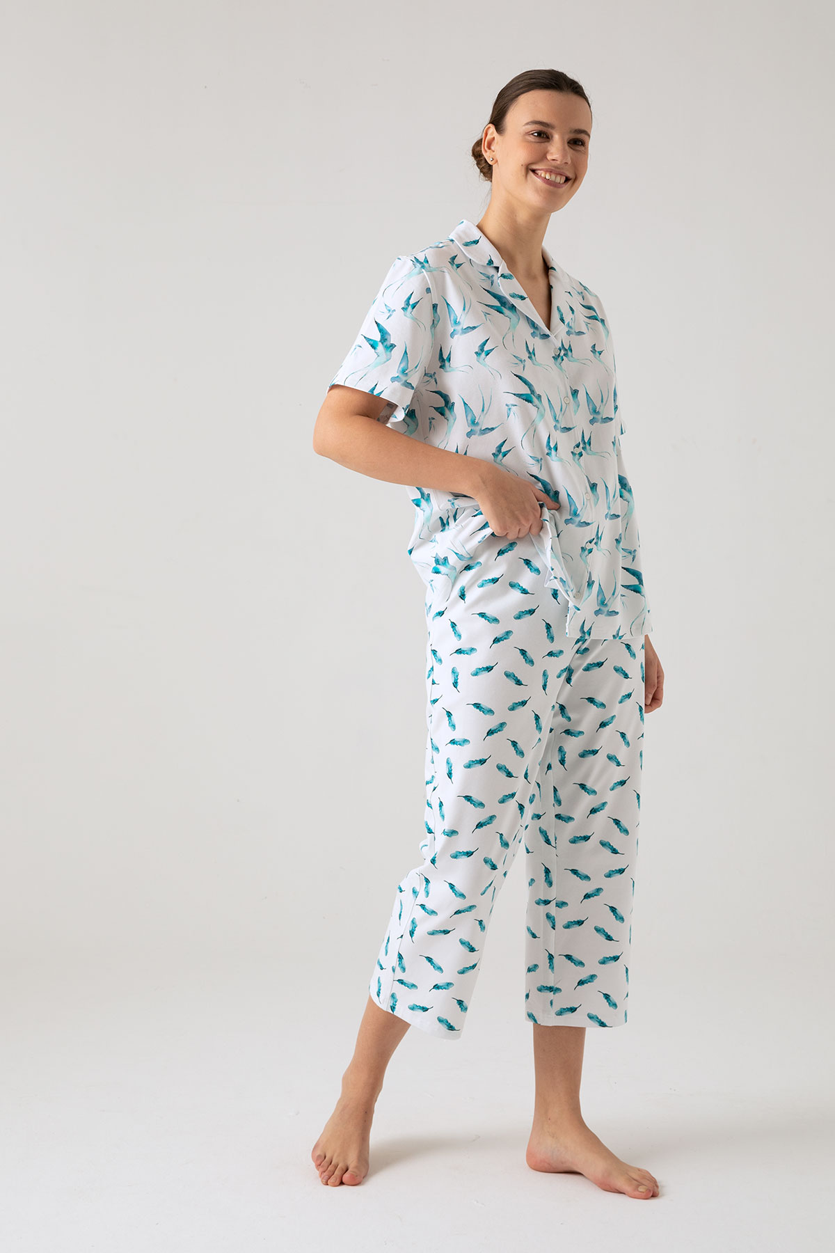 Kadın Büyük Beden Kuş Baskılı Gömlek Yaka Üst Kısa Midi Pijama Takımı