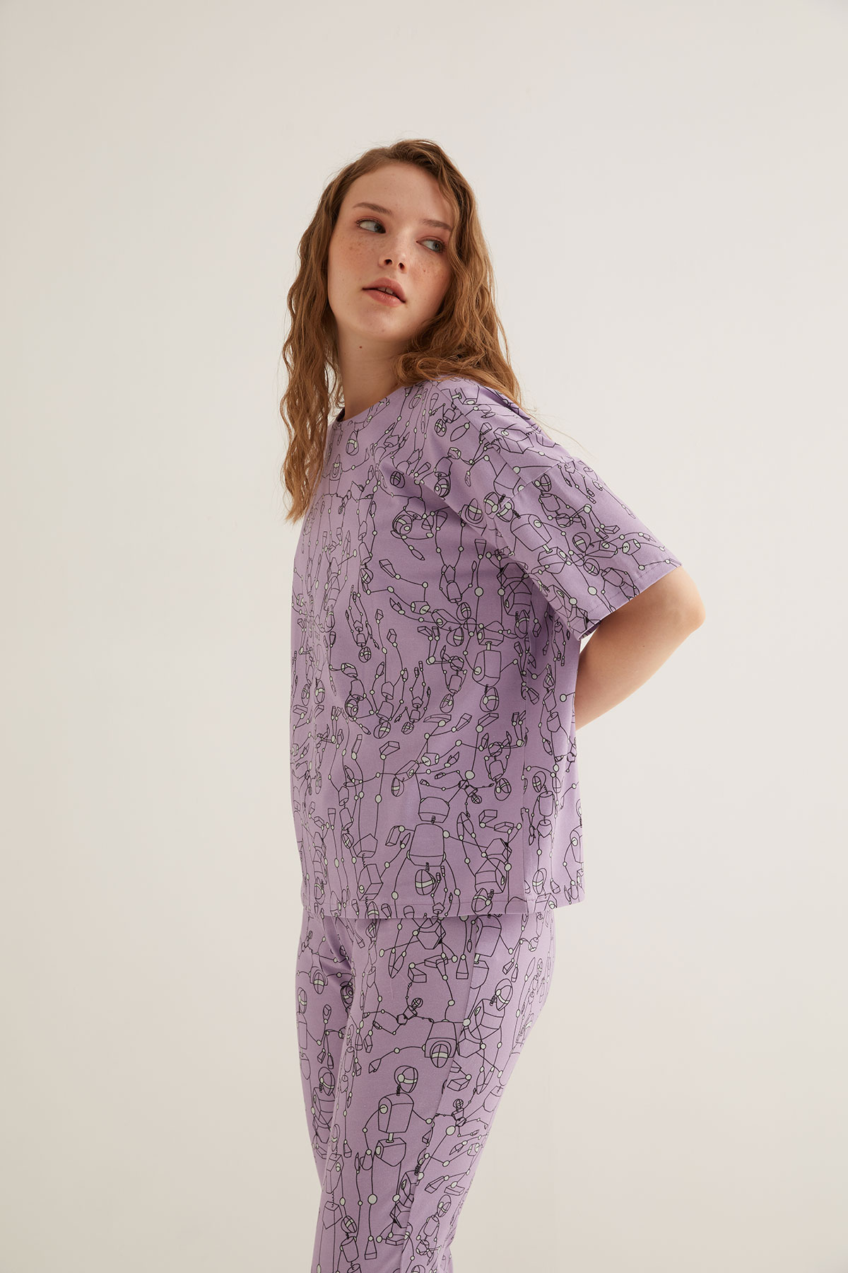 Kadın Pamuklu Kısa Kollu Kapri Pijama Takımı