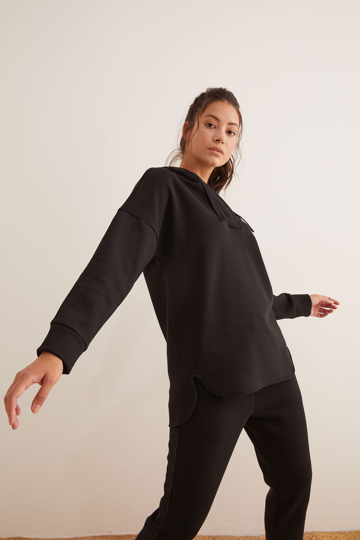 Kadın Pamuklu Kapüşonlu Şardonlu Sweatshirt