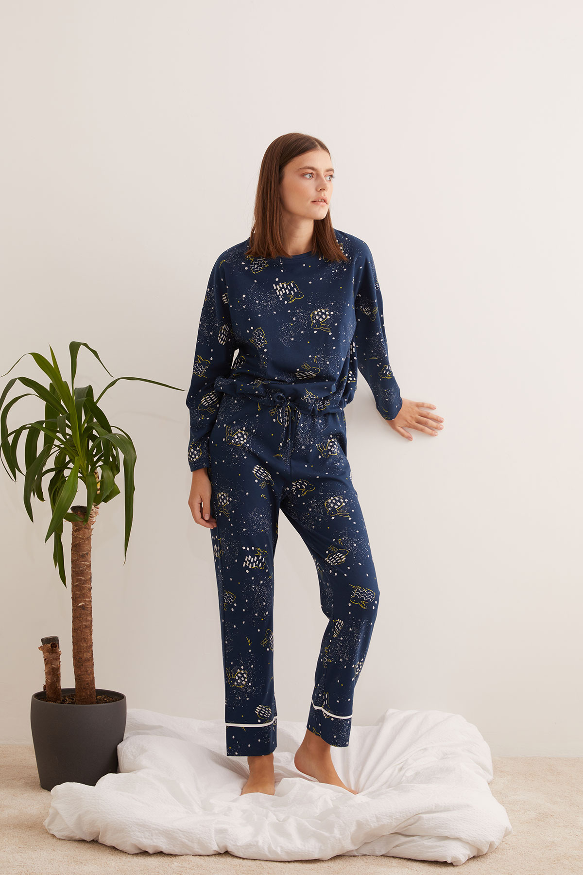 Kadın Pamuklu Beli Bağcıklı Uzun Pijama Takımı