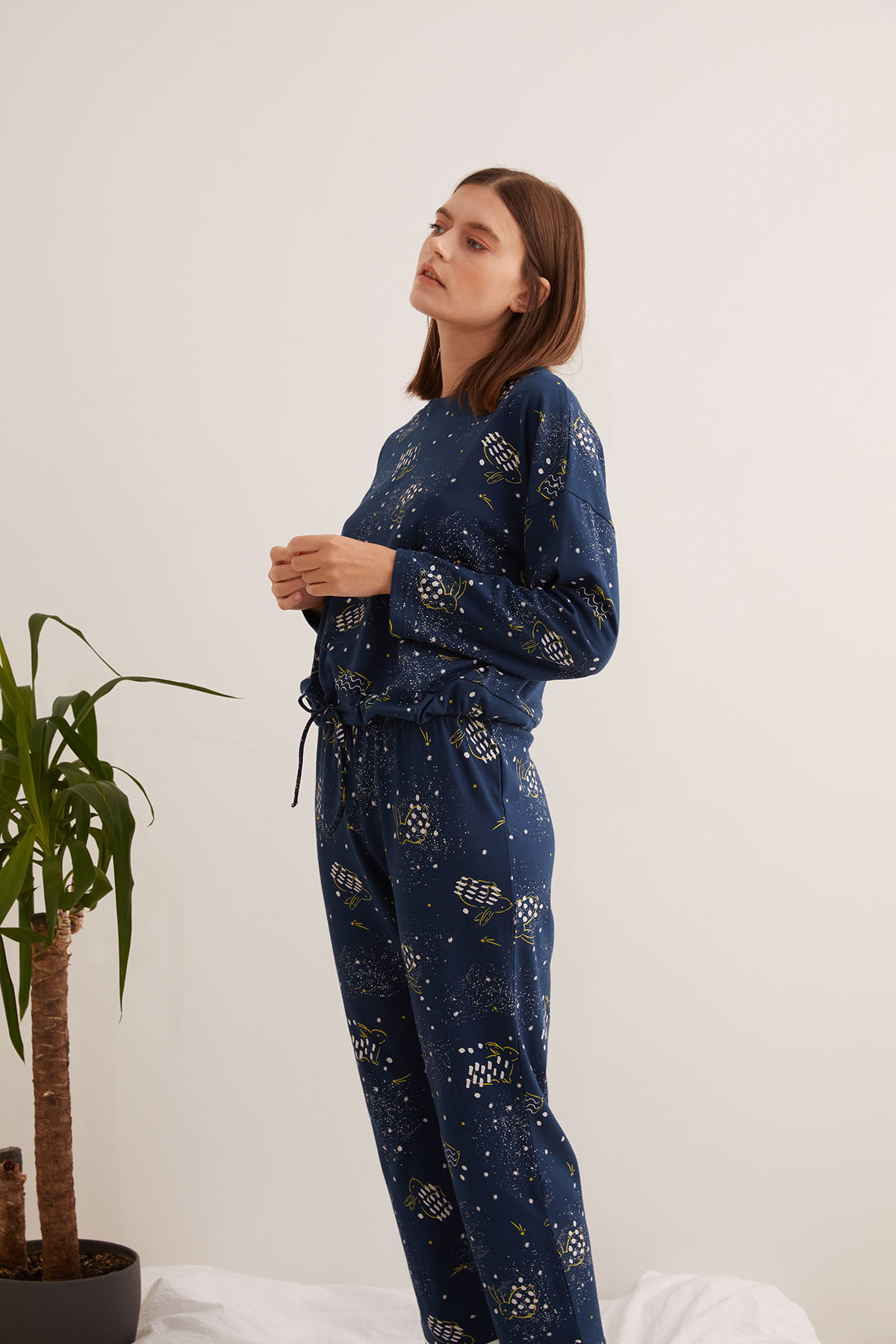 Kadın Pamuklu Beli Bağcıklı Uzun Pijama Takımı