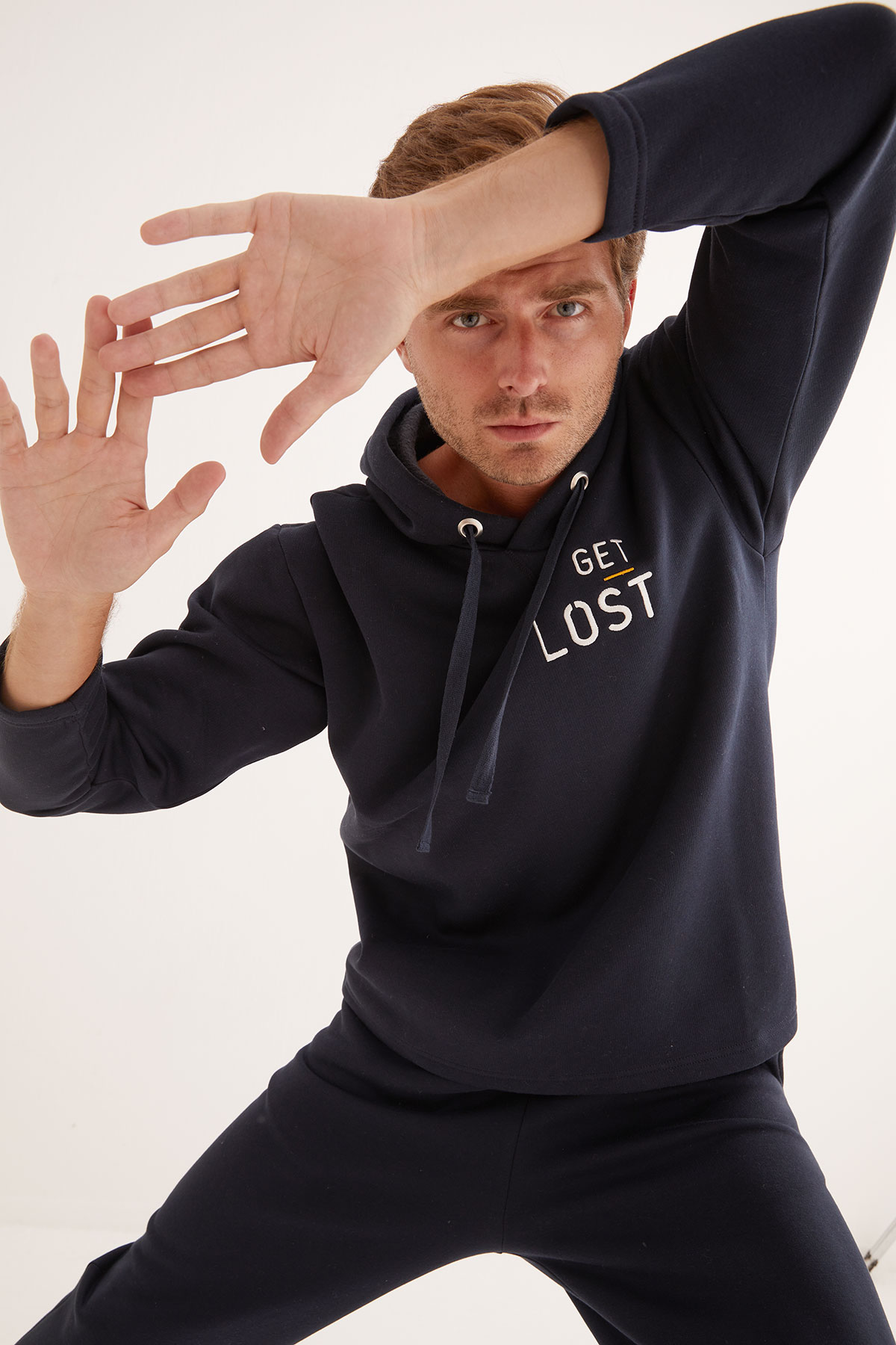 Erkek Pamuklu Üç İplik Şardonlu Nakış Detaylı Sweatshirt
