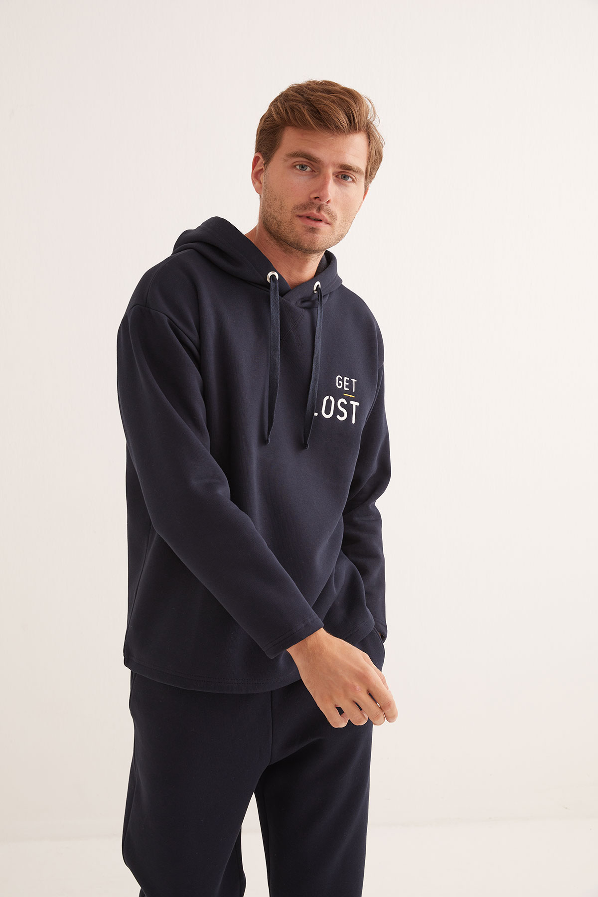 Erkek Pamuklu Üç İplik Şardonlu Nakış Detaylı Sweatshirt