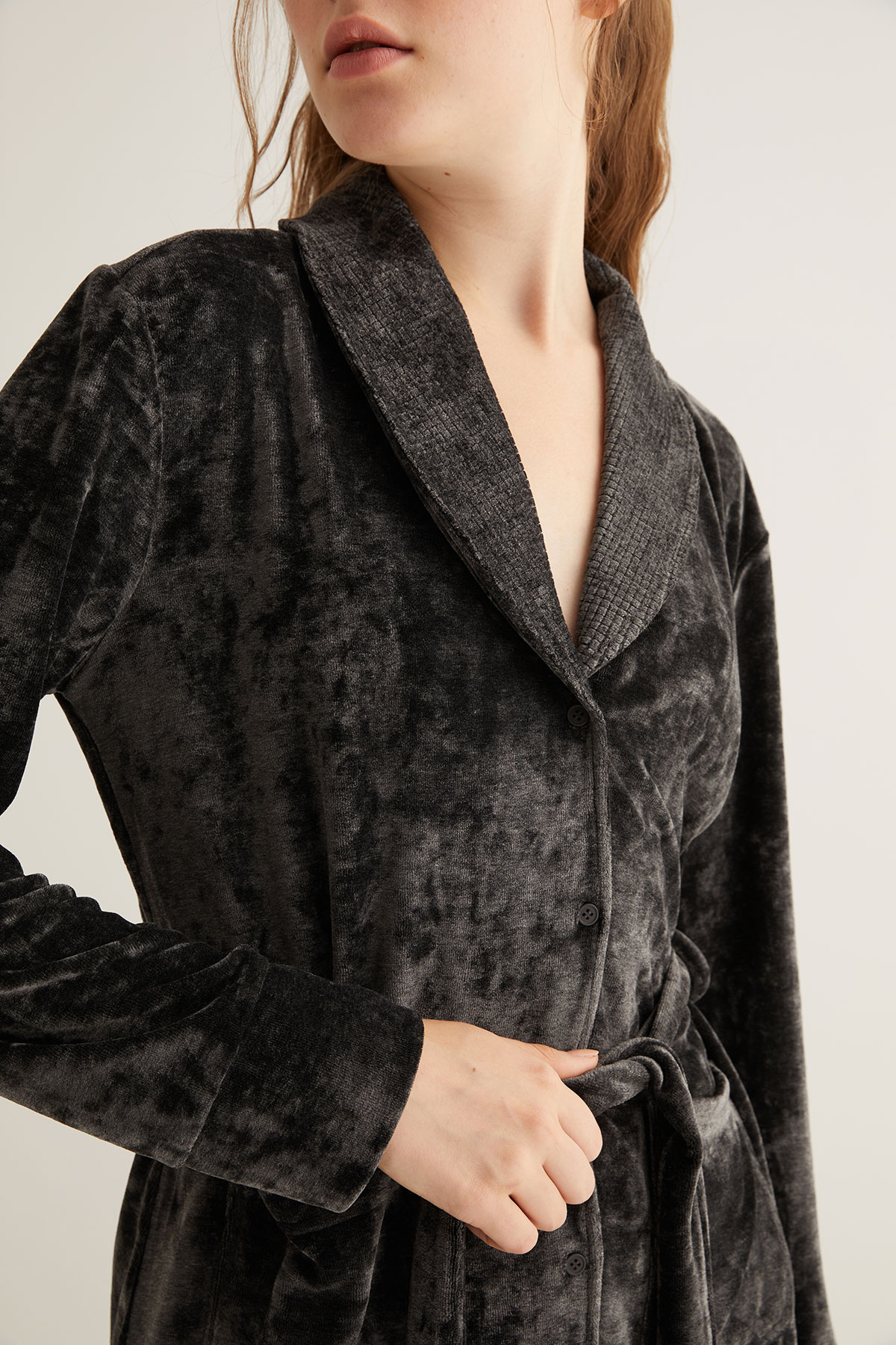 Kadın Önden Düğmeli Cepli Viscose Kadife Takım